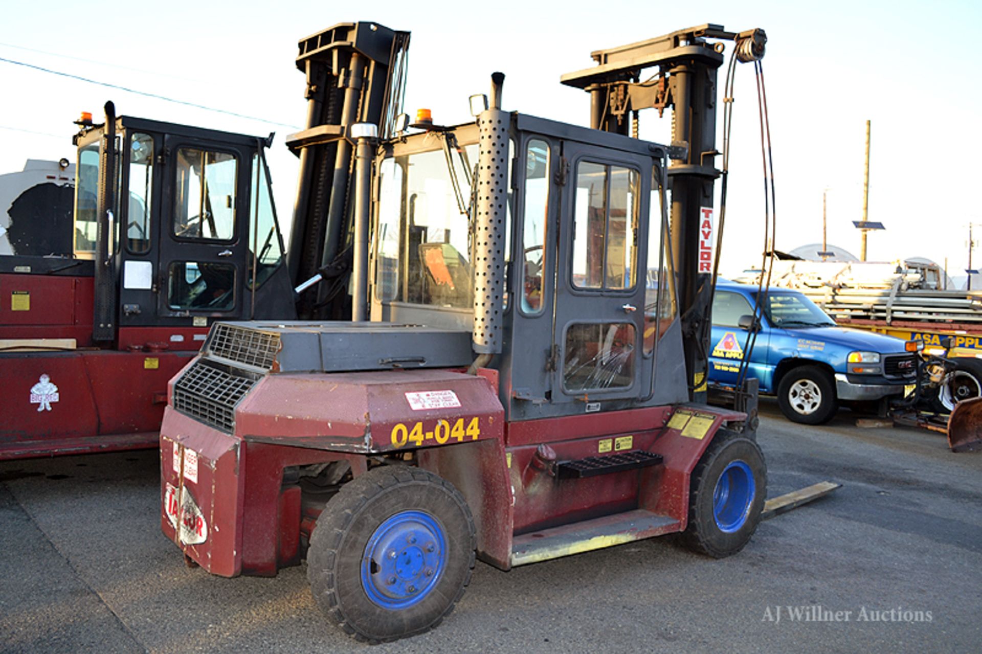 Taylor model THD-160 forklift truck - Image 2 of 5