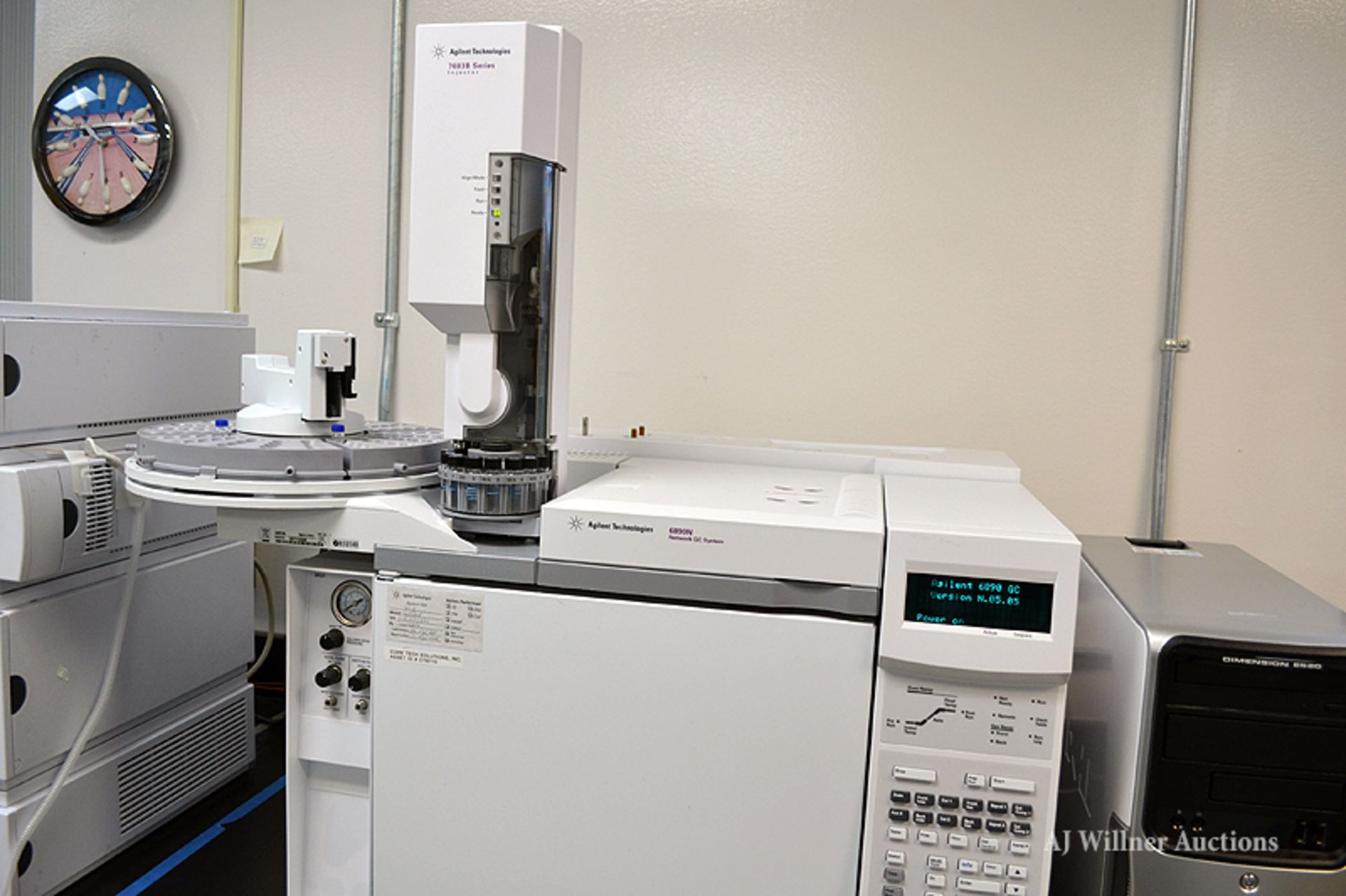 Agilent Gas Chromatograph Model 6890 s/n CN10710045 w/ Laser Printer - Image 2 of 6