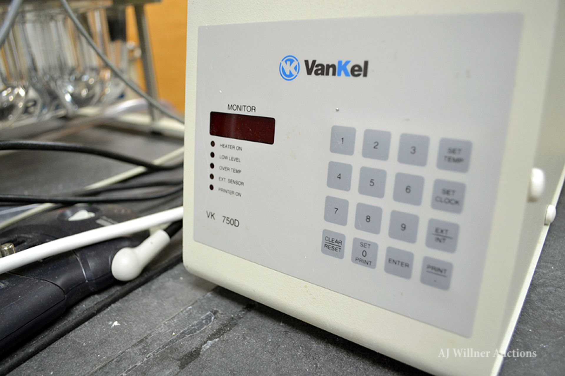 Vankel VK 7010 Dissolution Bath System,w/ Heater Circulator, Syringe Pump & Auto Sampler - Image 4 of 4