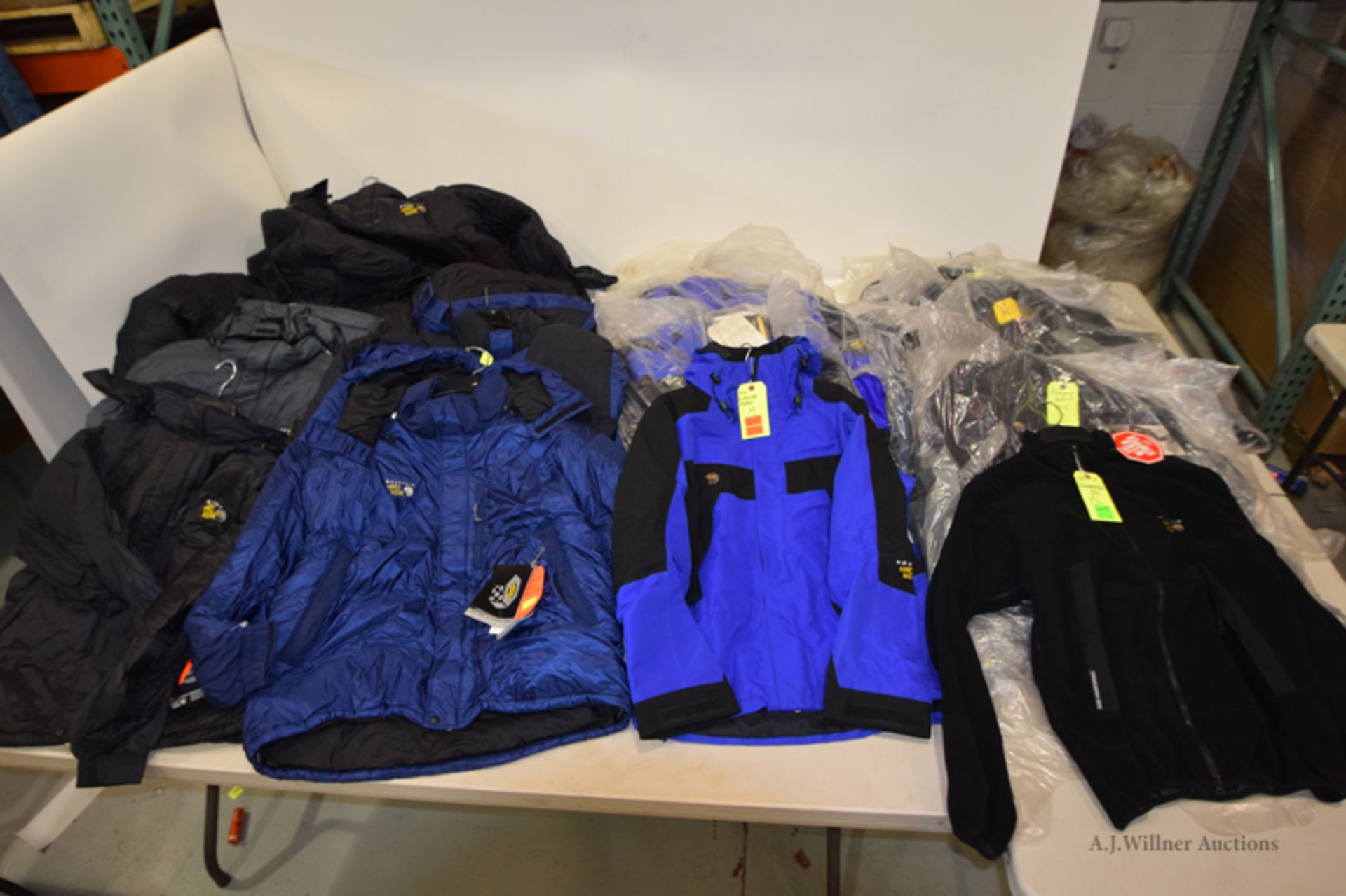 Mountain Hardware Clothing