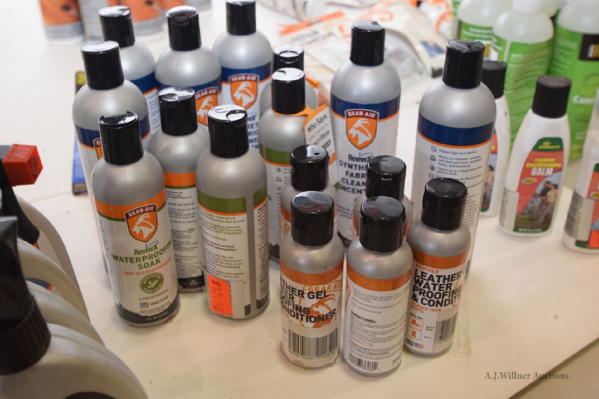 water repellents, fabric cleaners, seam sealers, stain repellent, leather conditioning approx 150pcs - Image 11 of 15