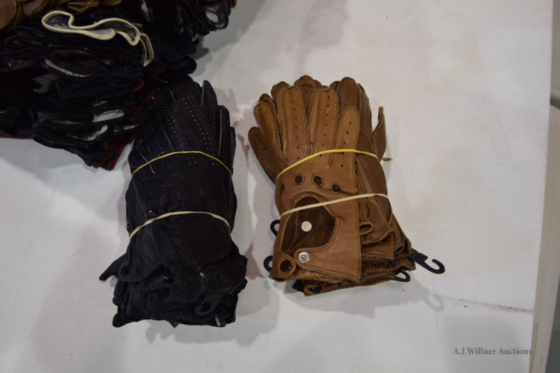 Gloves - Image 5 of 7
