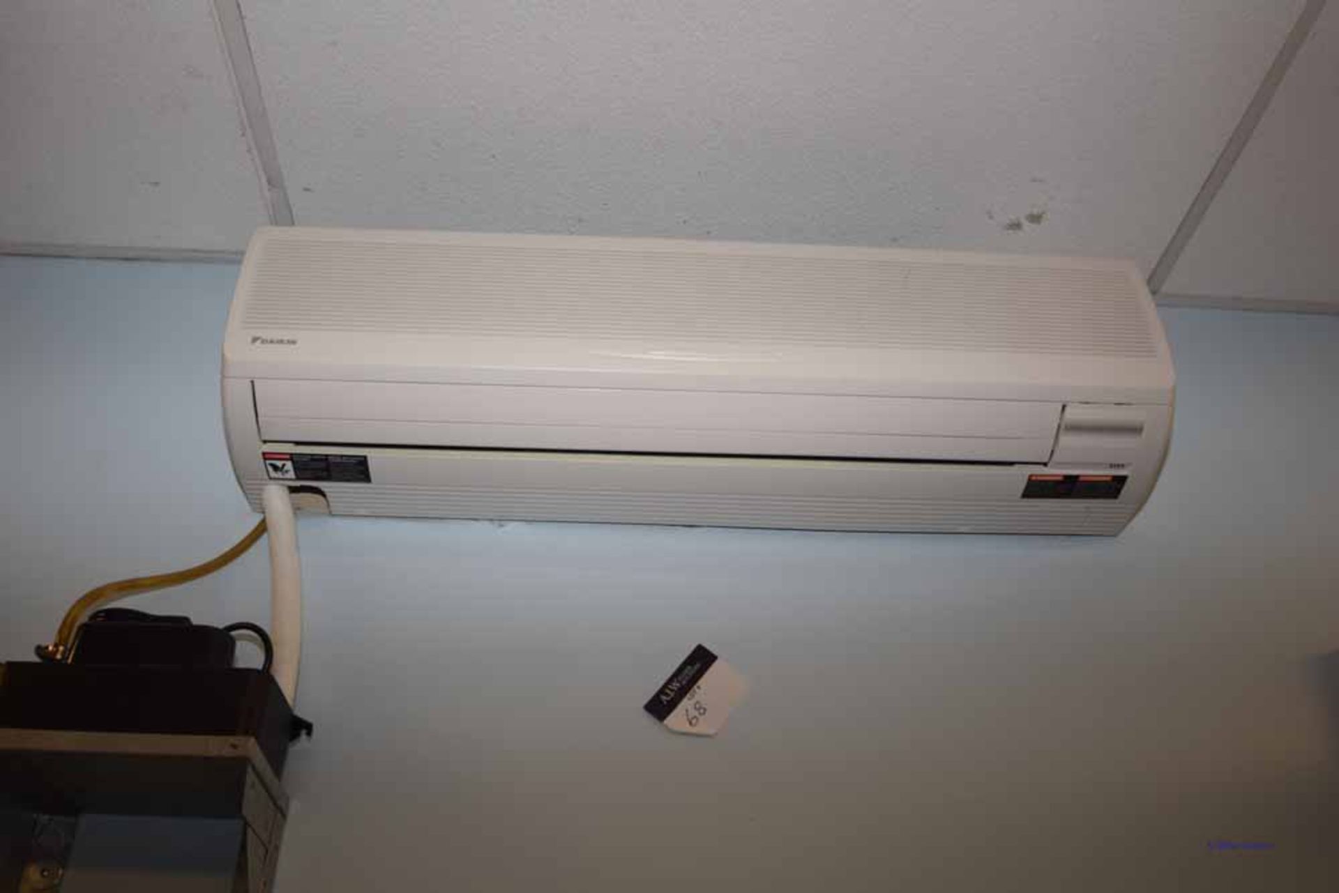 Daikin Wall Mounted Air Unit- no compressor on roof