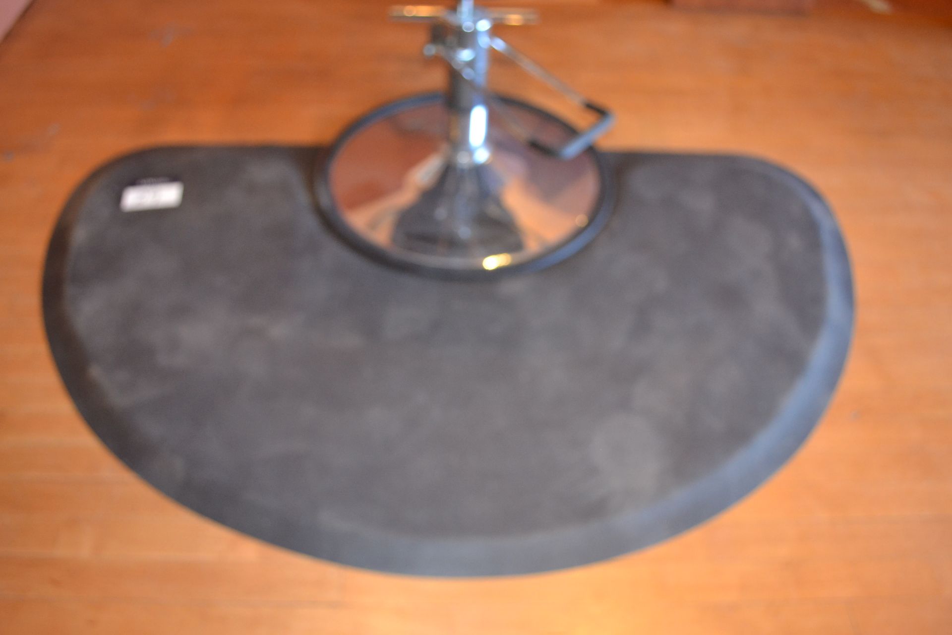 Demi-Lune Salon Mat, 5'