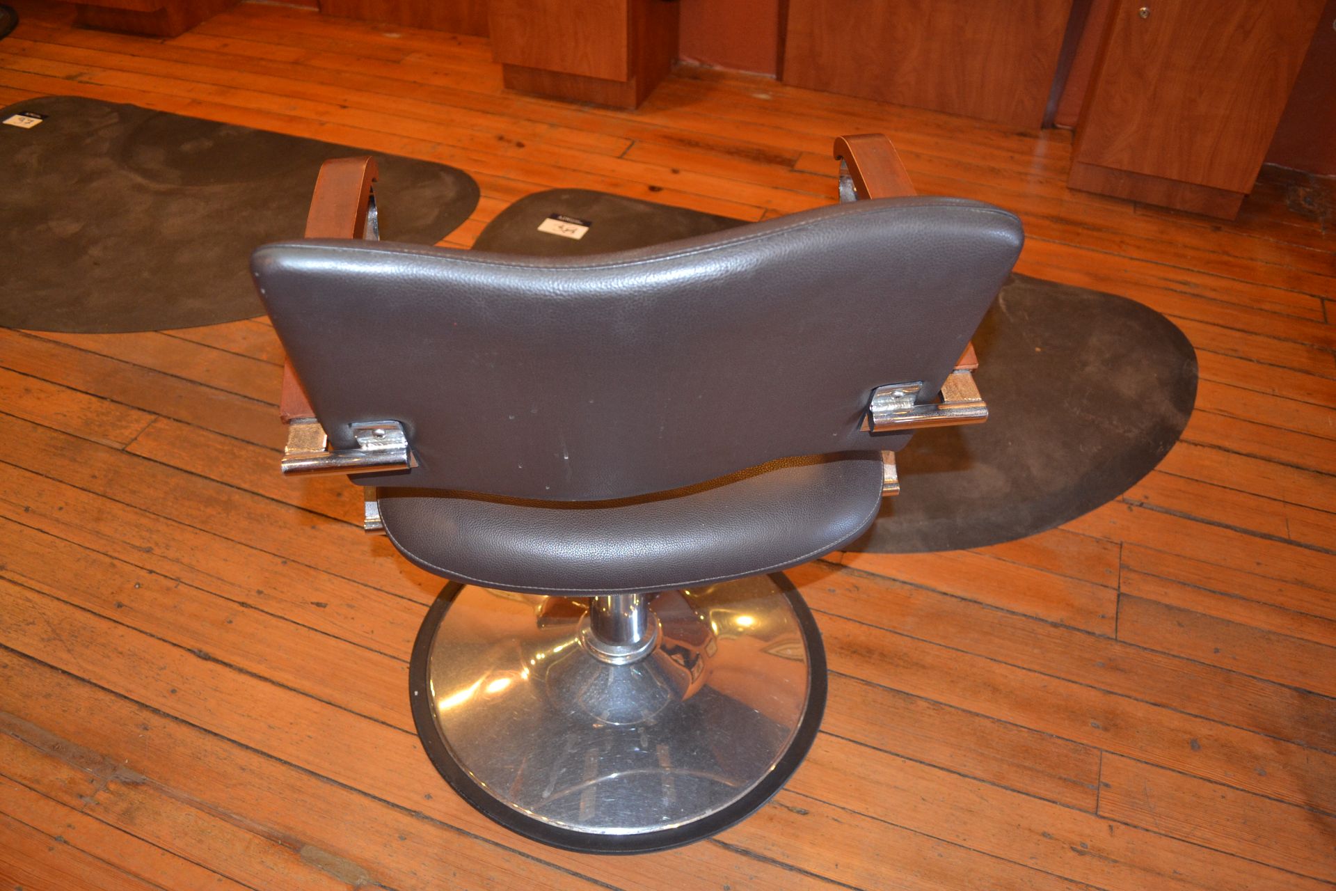 Formatron Wave, Hydraulic Styling Chair - Image 3 of 5
