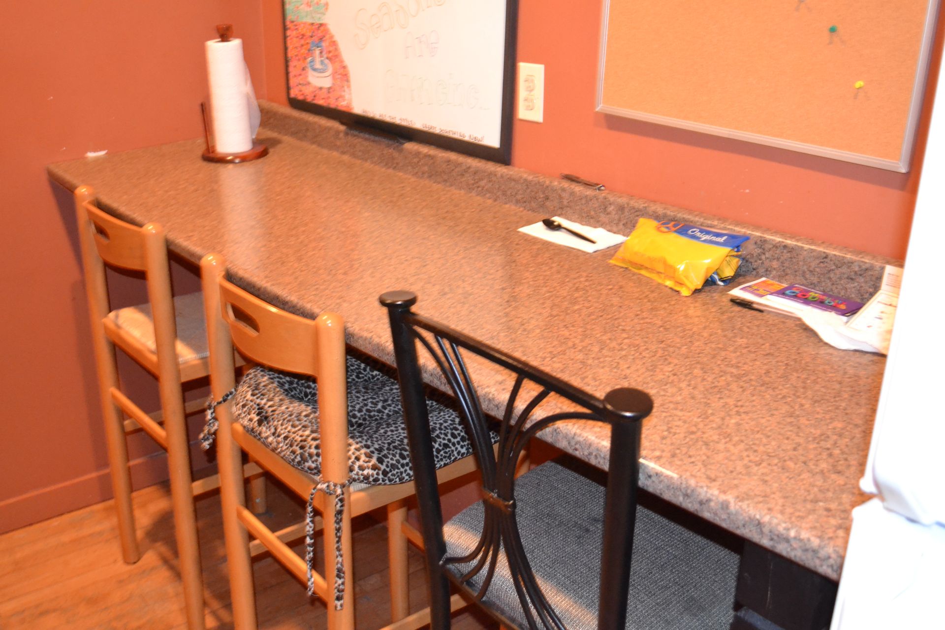 Contents of Breakroom: Fridge, Countertop, Table, Chairs & microwave - Image 2 of 4