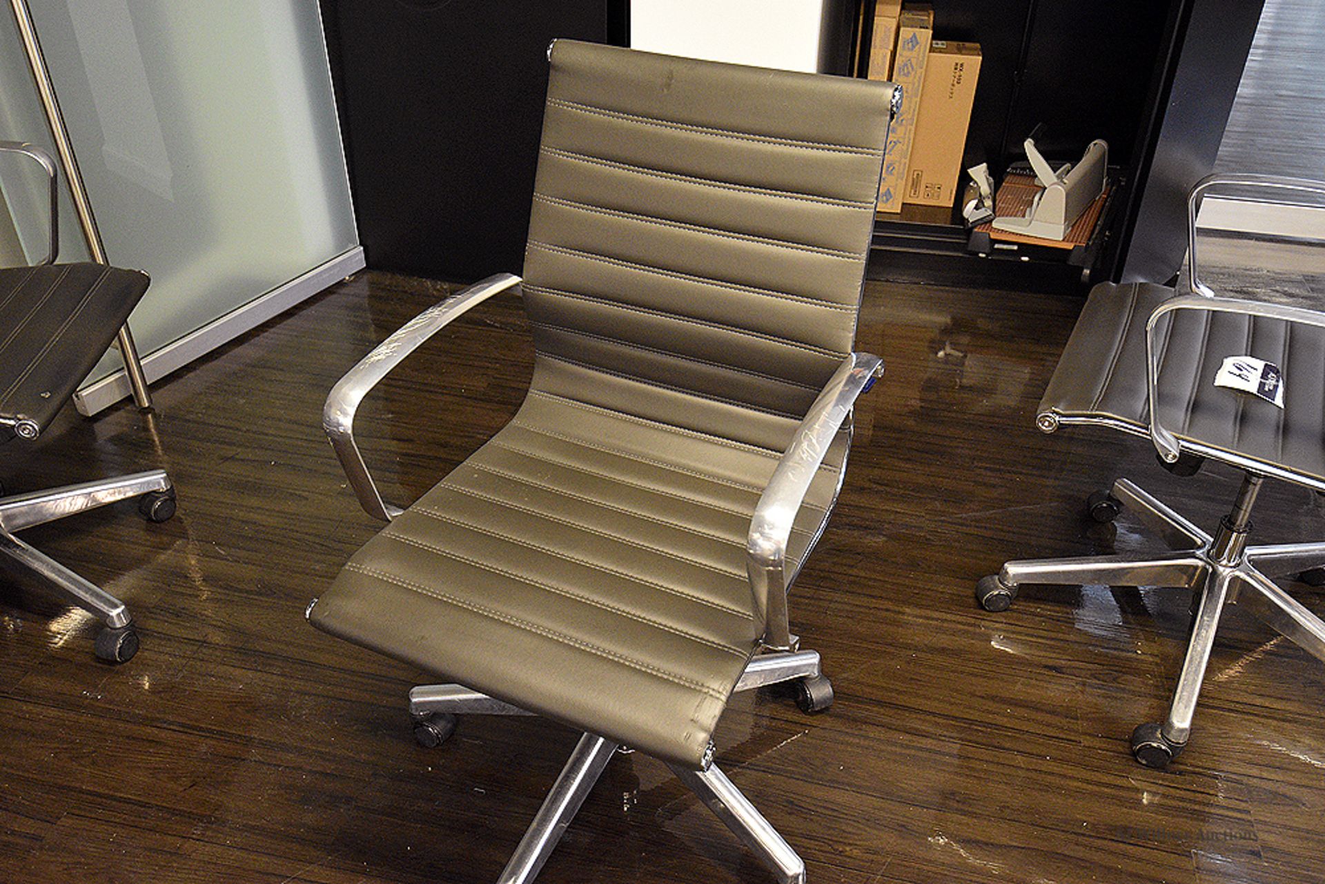 Leather Upholstered Aluminum Management Style Rolling Arm Chair - Image 4 of 18