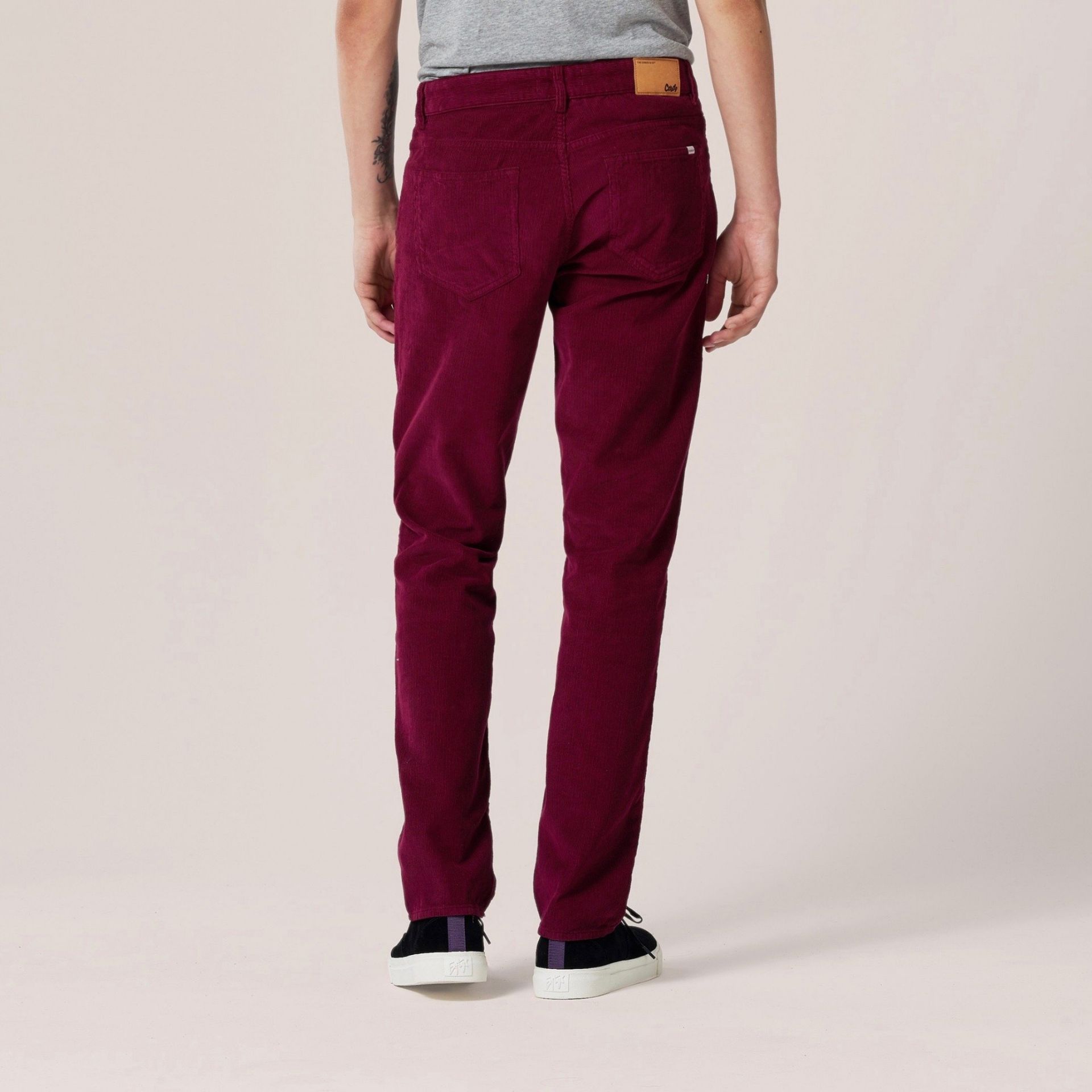 The Cords & Co. "Wes" Men's/High-Waist/ Straight Fit/ Narrow Bottom MSRP $160