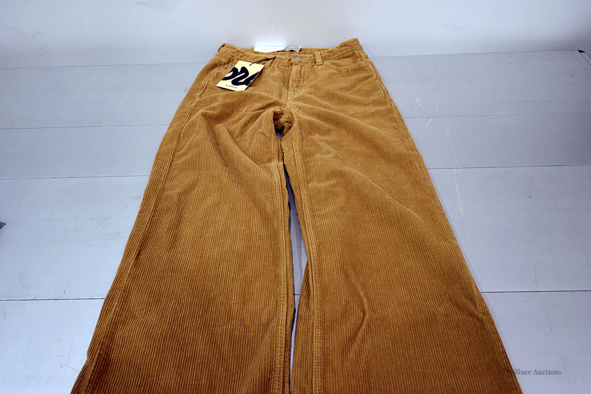 The Cords & Co. "Lea" Women's/High-Waist/Loose Fit/Wide Bottom Pants MSRP $160 - Image 2 of 5