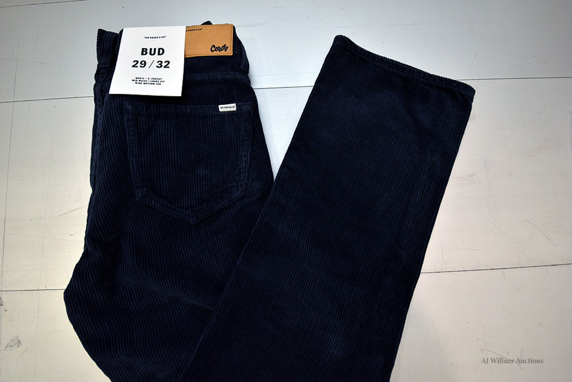 The Cords & Co. "Bud" Style, Mens/5-Pocket/ Mid-Waist/ Loose Fit/ Wide Bottom Leg Pants (Raw Indigo)