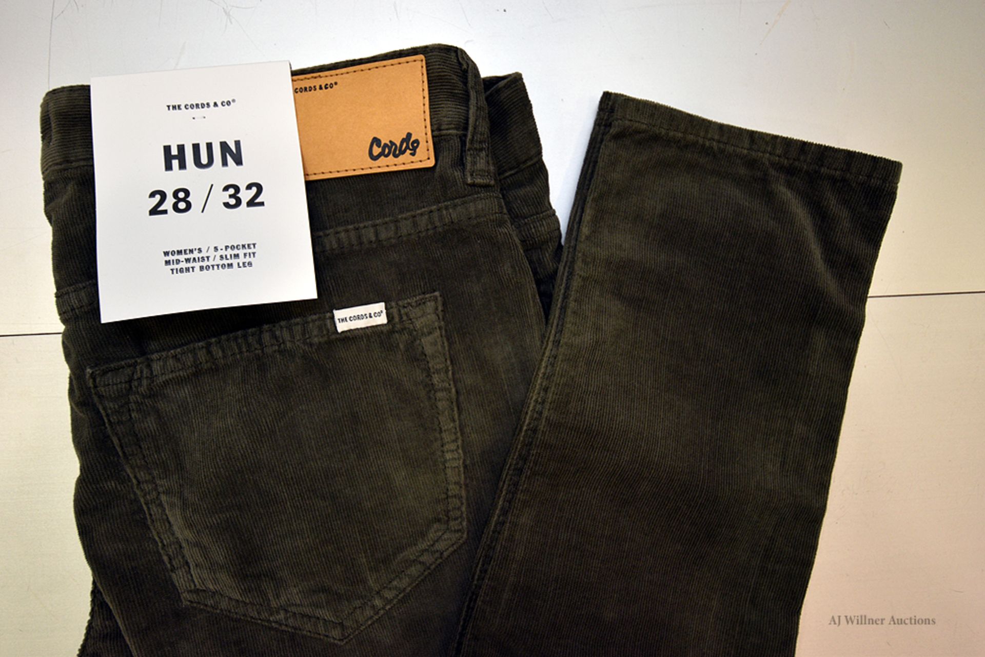 The Cords & Co. "Hun" Style, Women's/ 5-Pocket/ Mid-Waist/ Slim Fit/ Tight Bottom Leg Pants - Image 5 of 6