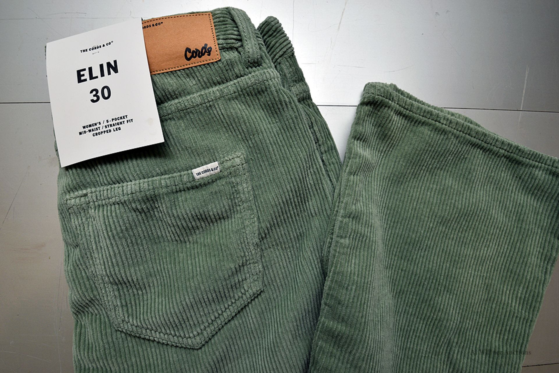 The Cords & Co. "Elin" Style, Women's/ 5-Pocket/ Mid-Waist/ Straight Fit/ Cropped Leg Pants - Image 3 of 6