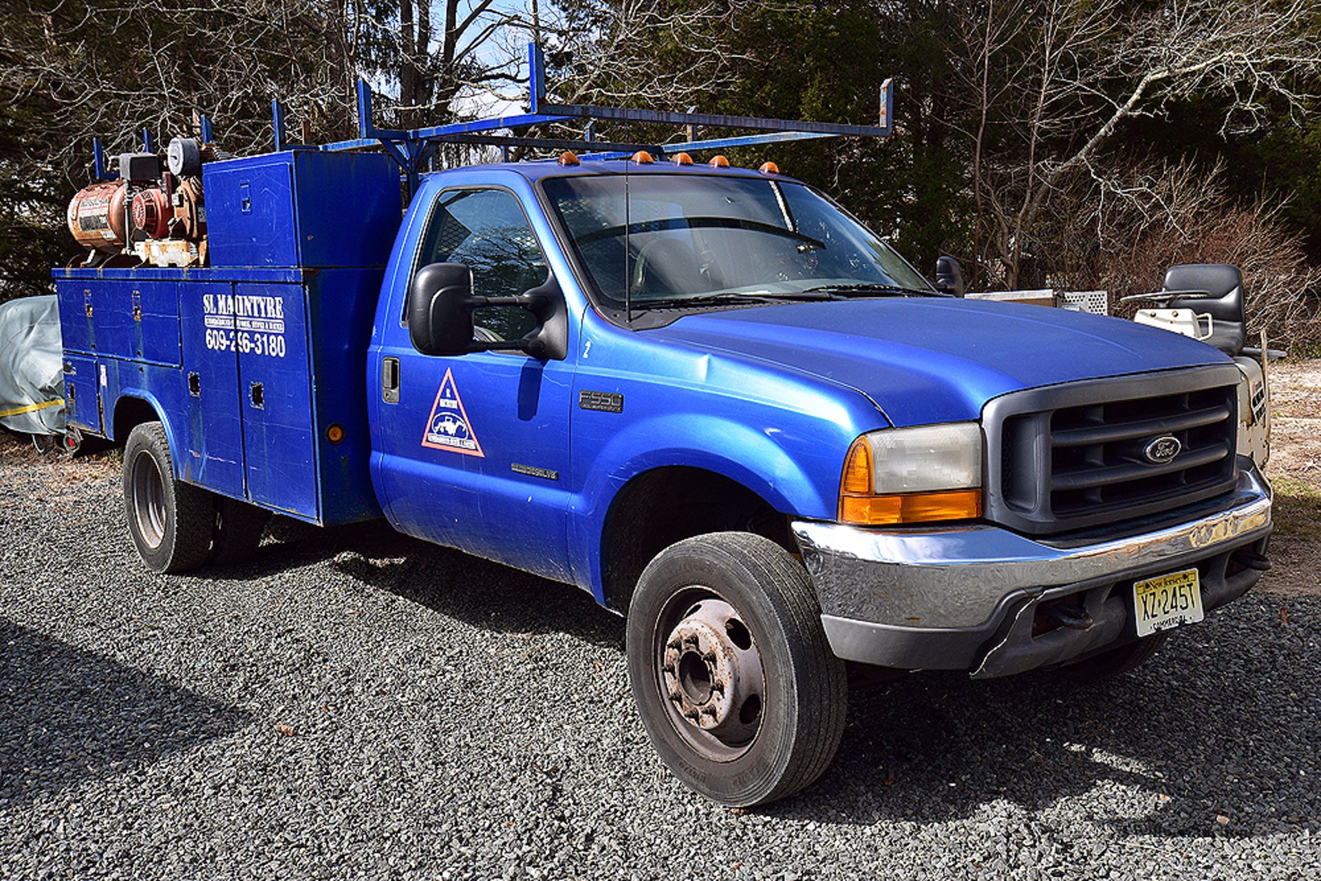 2001 Ford F-550 XL Super Duty Reg Cab Utility Truck 280,202 Miles w/ Auto Trans and 7.3L V8 Diesel