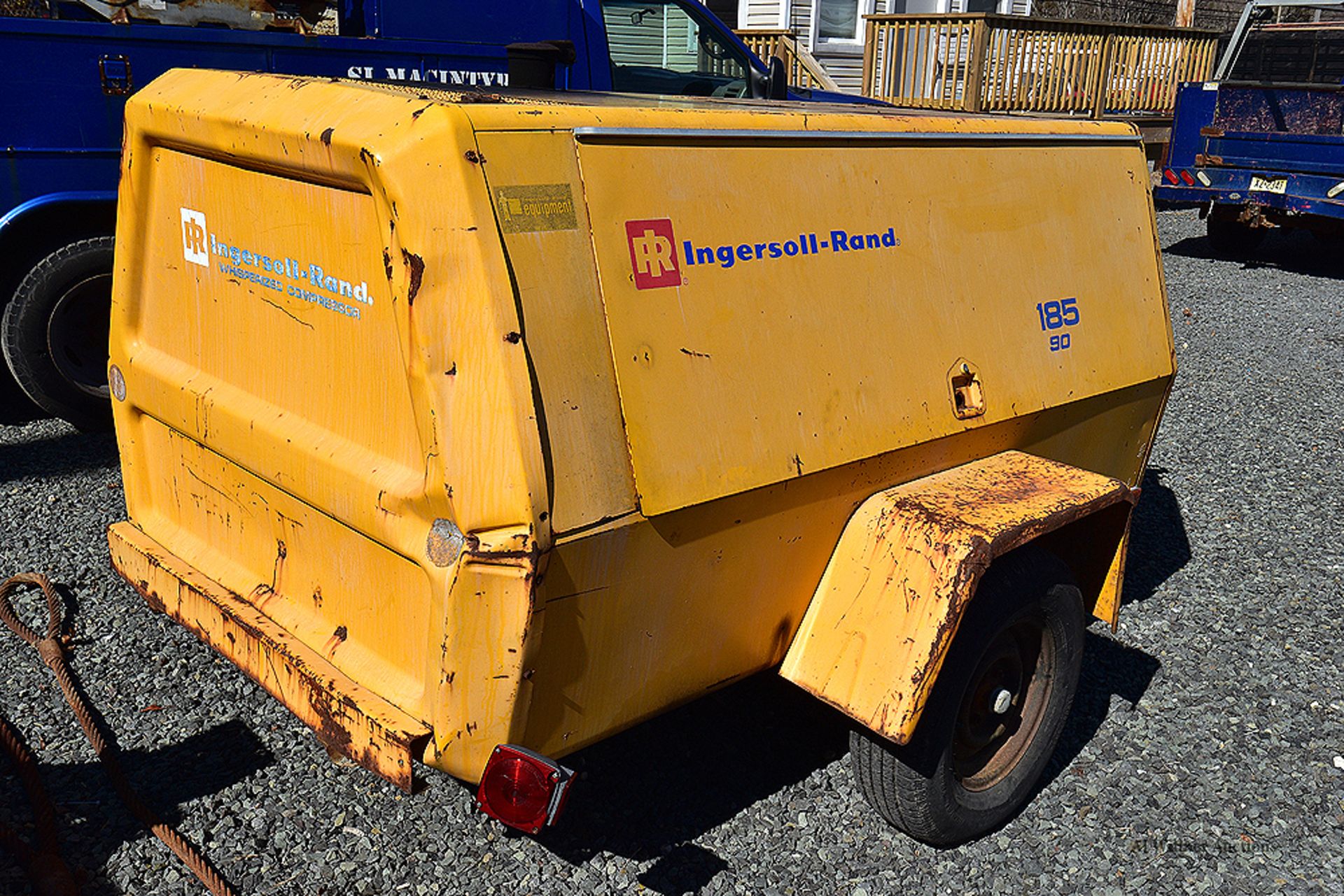 Ingersoll Rand Model P-185-W-JD Spiro Flo Single Axle Port. Compressor S/N 11228-U79-932. 964 Hours - Image 2 of 5