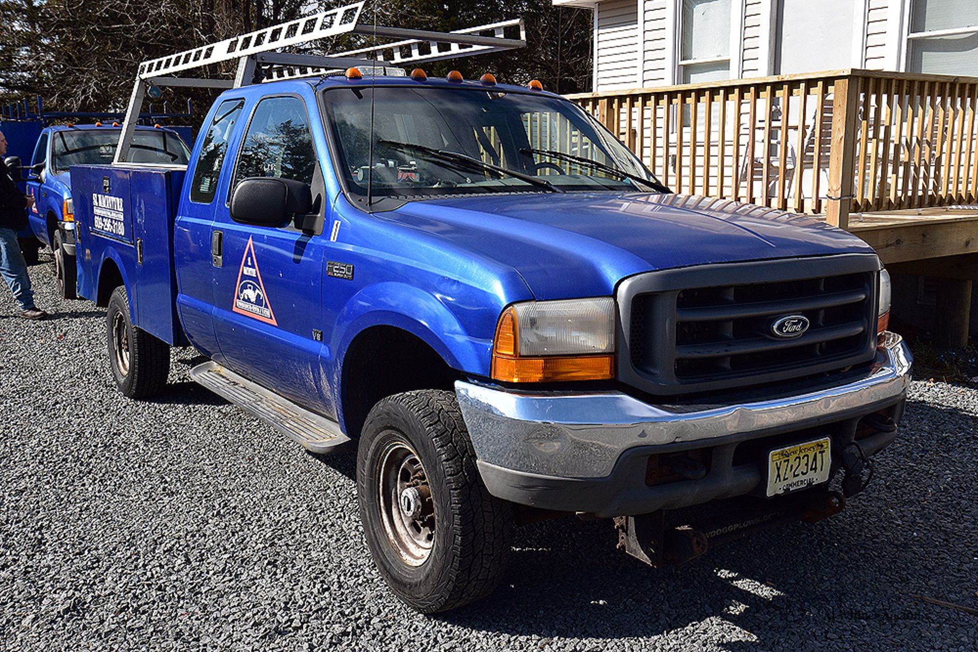 2001 Ford F-250 XL Super Duty Super Cab Utility Truck 212,115 Miles w/5.4L V8 SOHC 16V