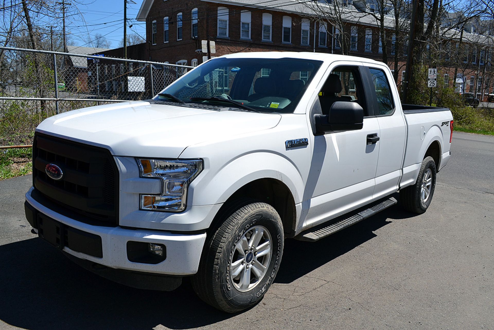 2015 Ford F150 Lariat SuperCab, 4WD Pick Up Truck