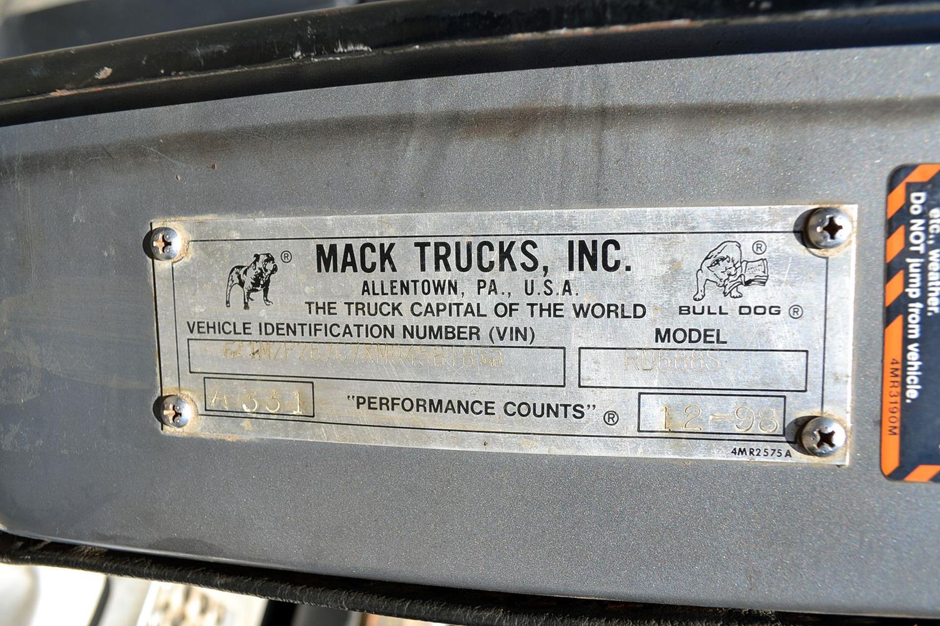 1996 Mack RD688S Tri-Axle Dump Truck - Image 9 of 10