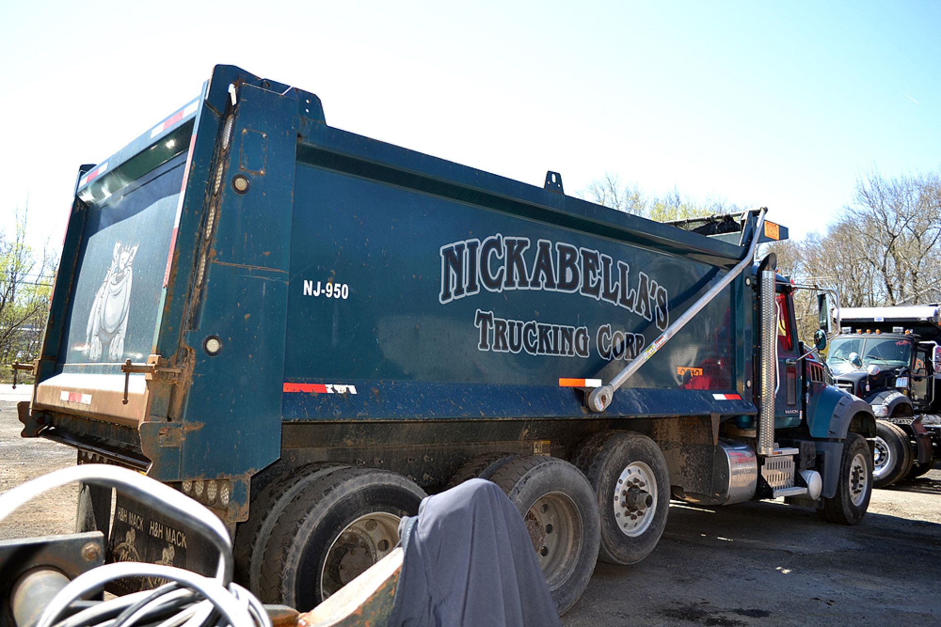 2017 Mack GU713 Standard Cab Tri-Axle, Dump Truck - Image 3 of 18