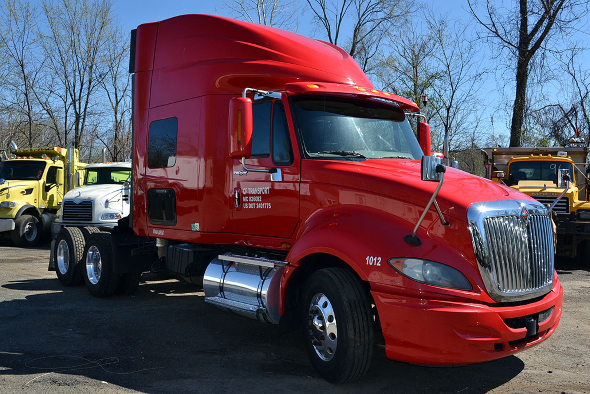 2010 International Prostar, Sleeper Cab Tandem Axle, Truck Tractor - Image 2 of 13