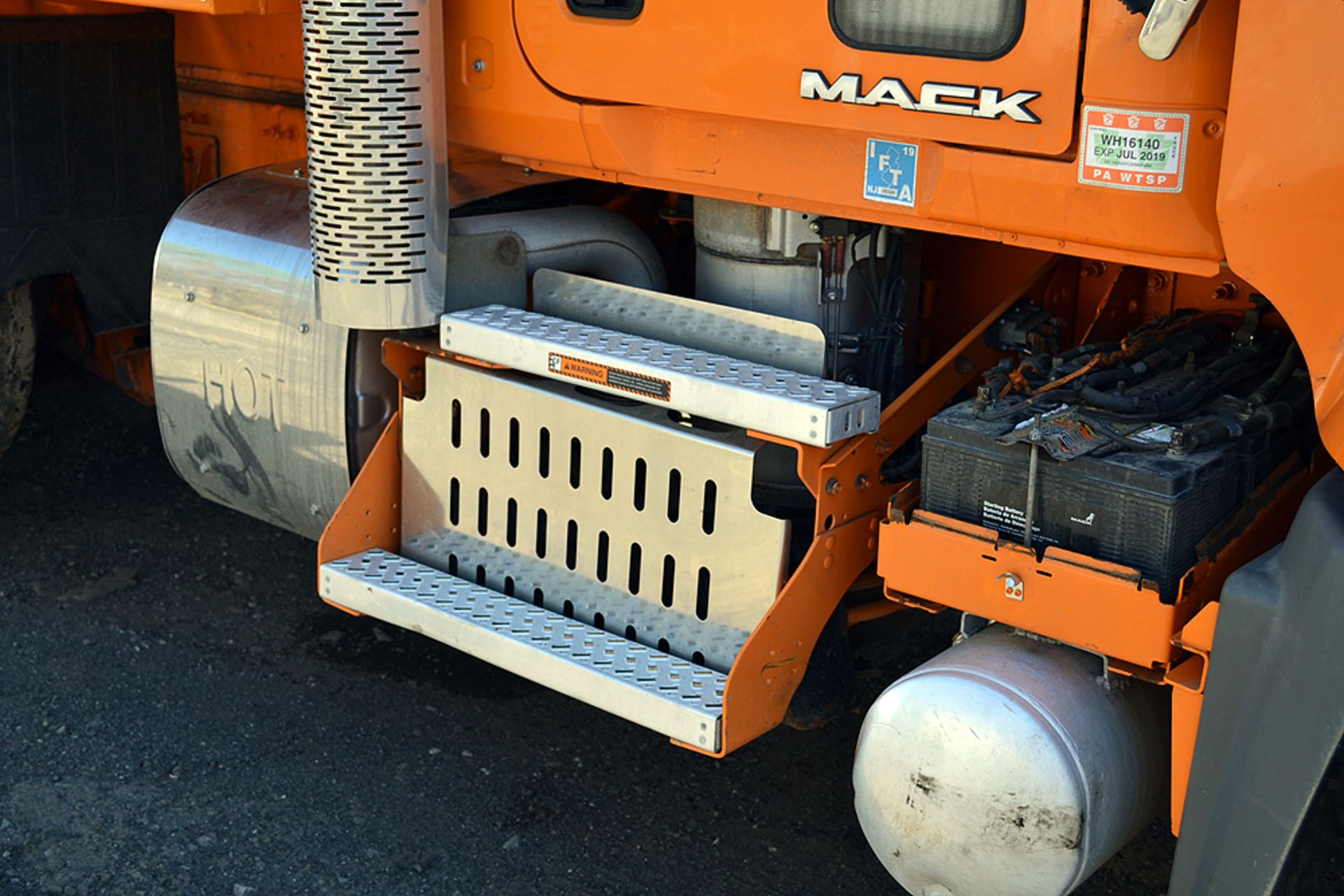 2017 Mack GU713 Standard Cab Tri-Axle, Dump Truck - Image 8 of 14