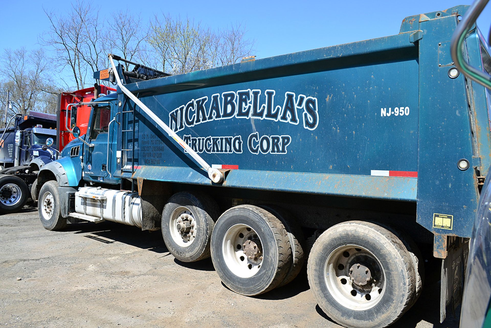 2017 Mack GU713 Standard Cab Tri-Axle, Dump Truck - Image 4 of 18