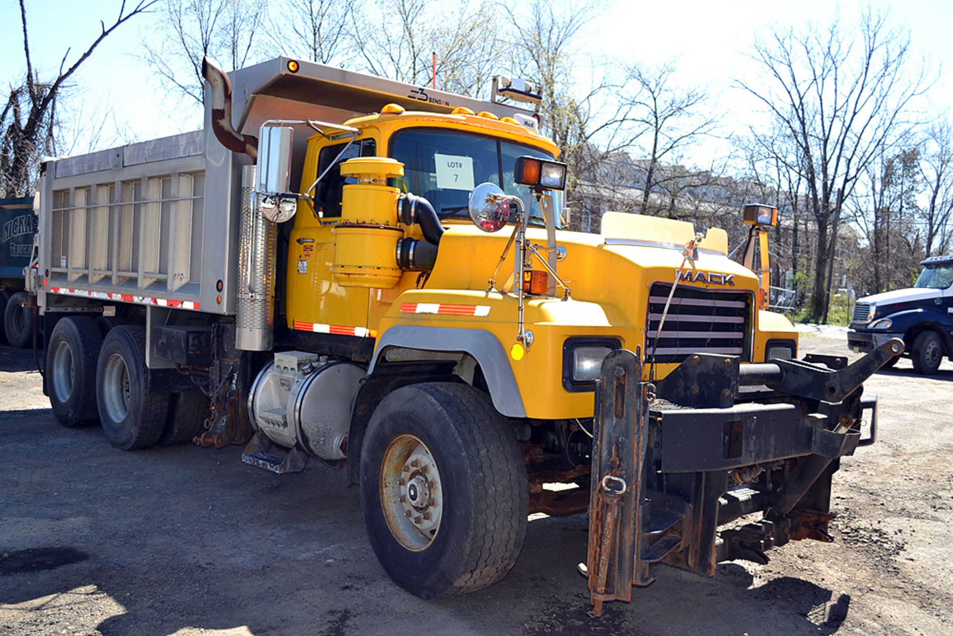 2003 Mack RD 688S Tandem Axle, Dump Truck - Image 5 of 19