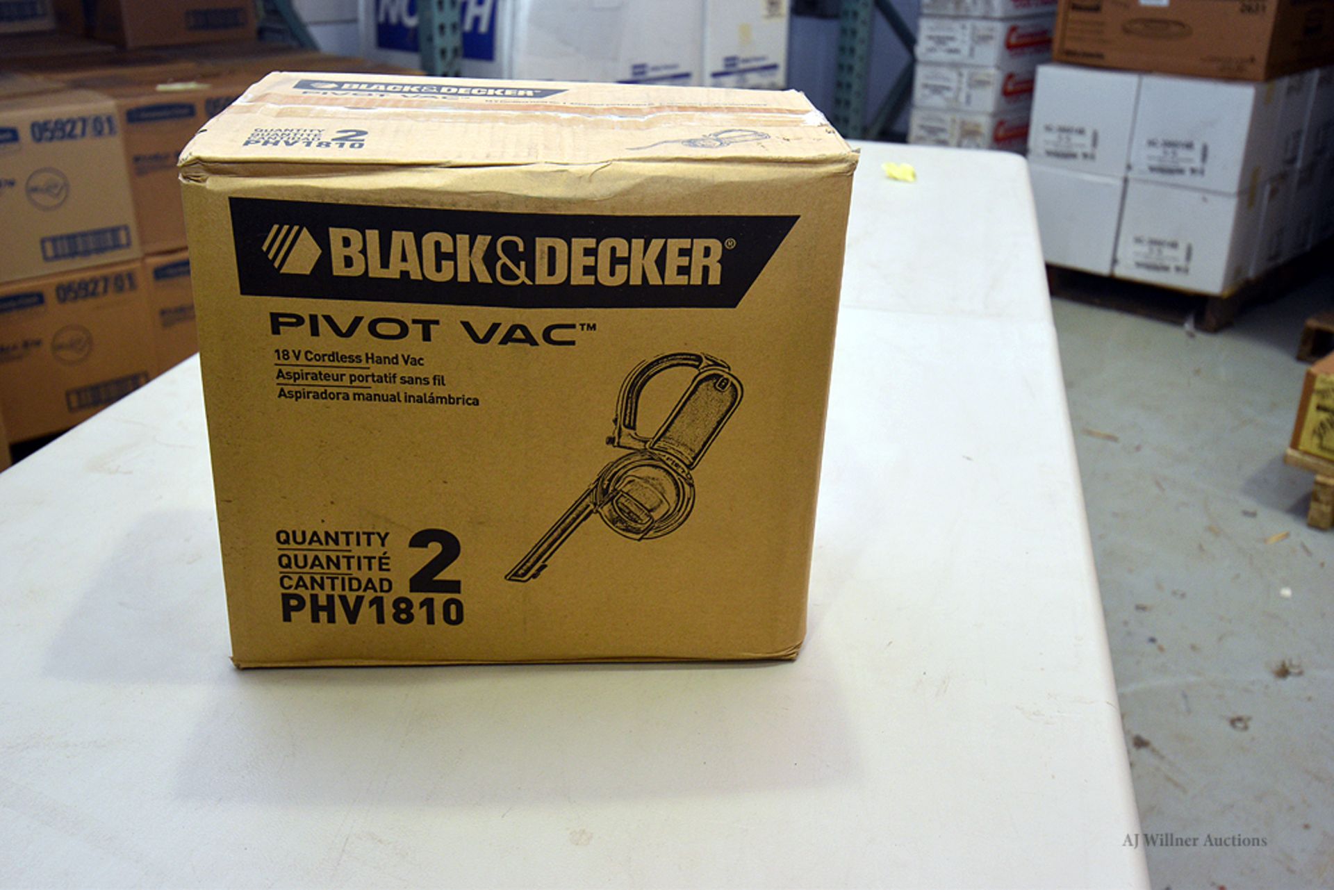 Black & Decker, "Pivot Vac", Model PHV1810 - Image 2 of 2