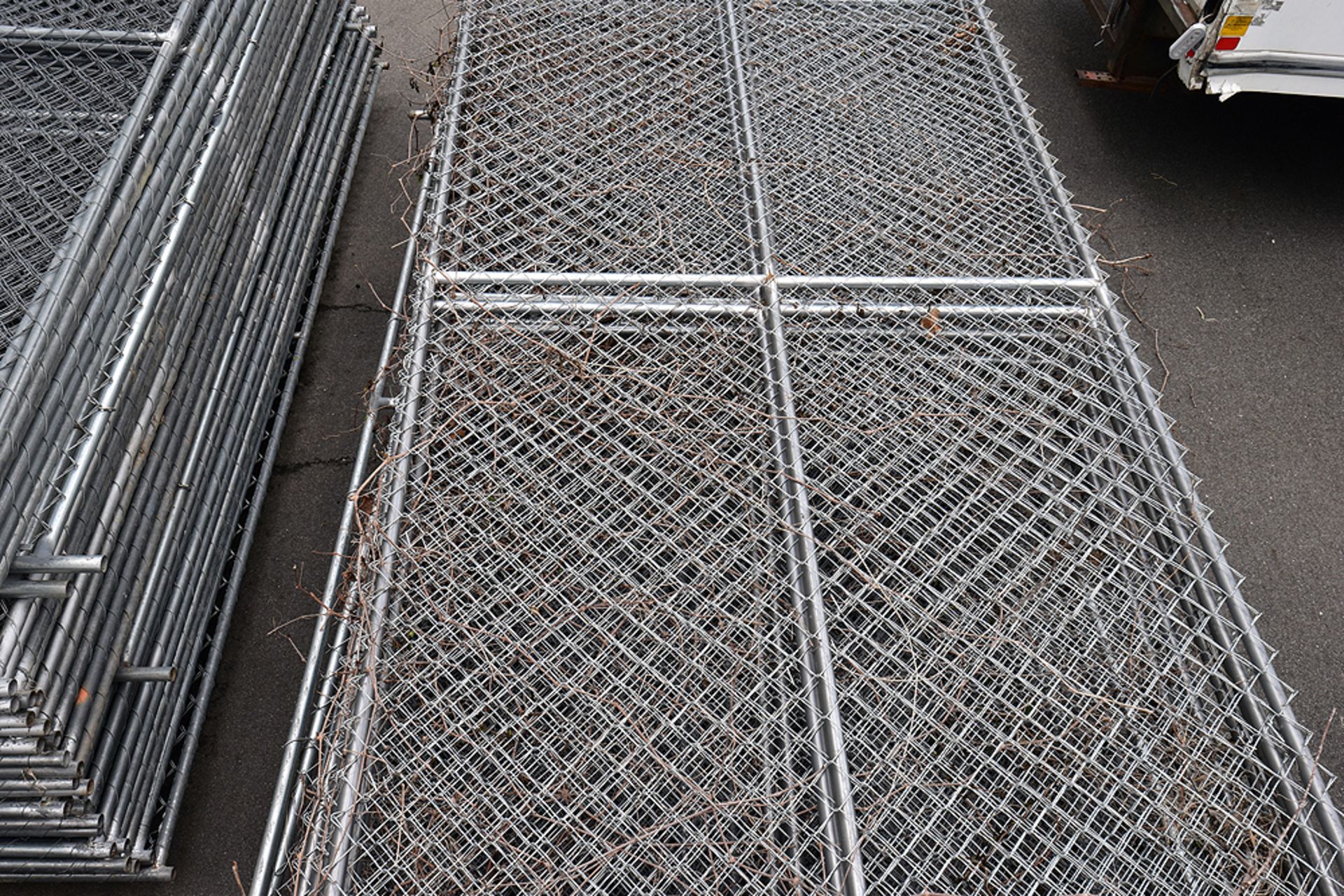 Sections of Temporary Fencing - Image 2 of 6