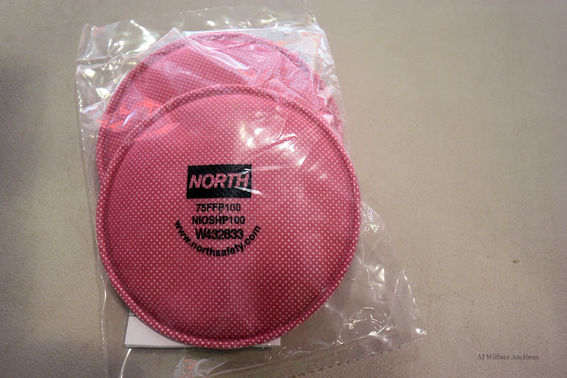 Group of: North, Pancake Respirator Particulate Filter, Model P100 - Image 2 of 3