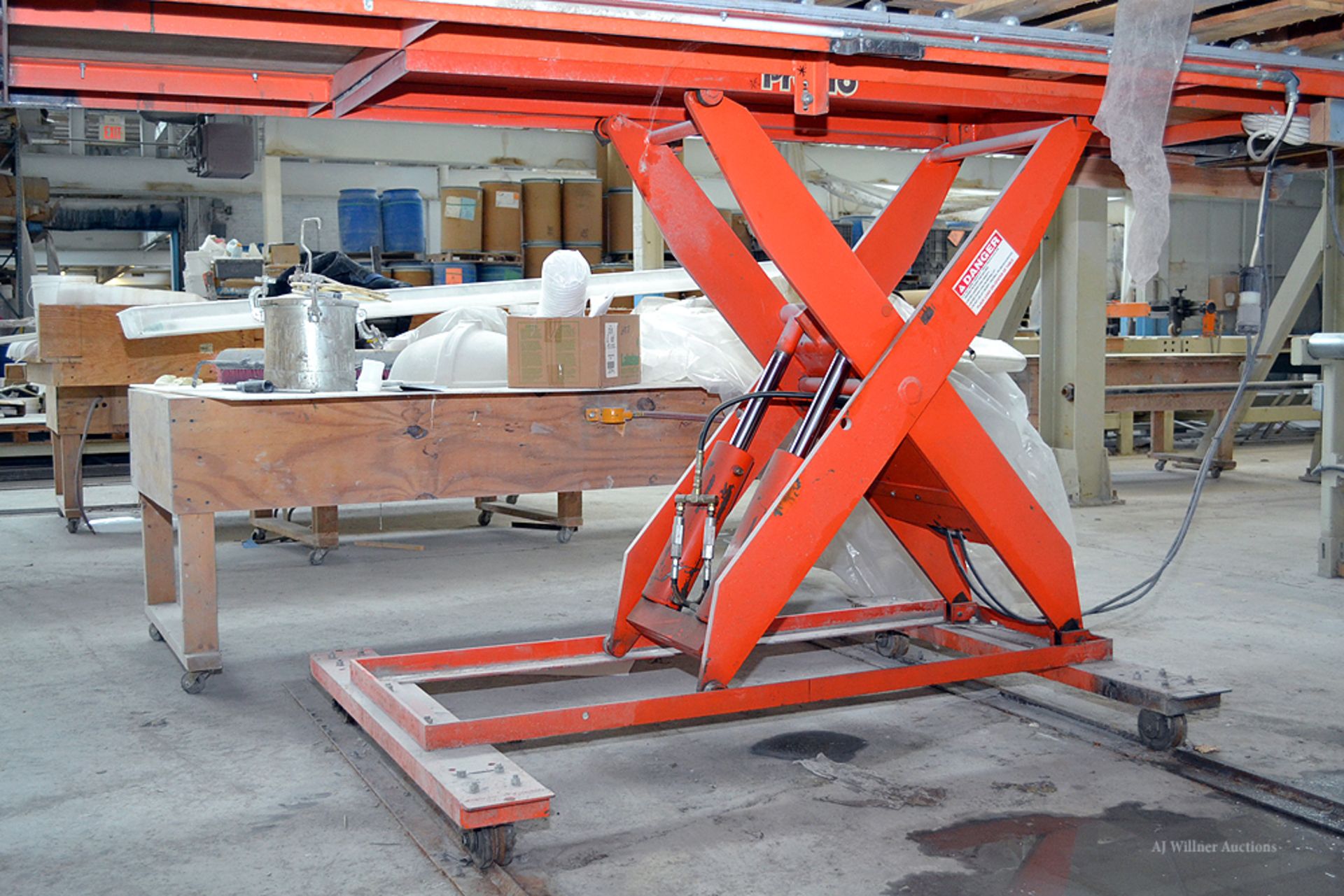 Presto Hydraulic Scissor Lift Table 64"x24"x66" Tall