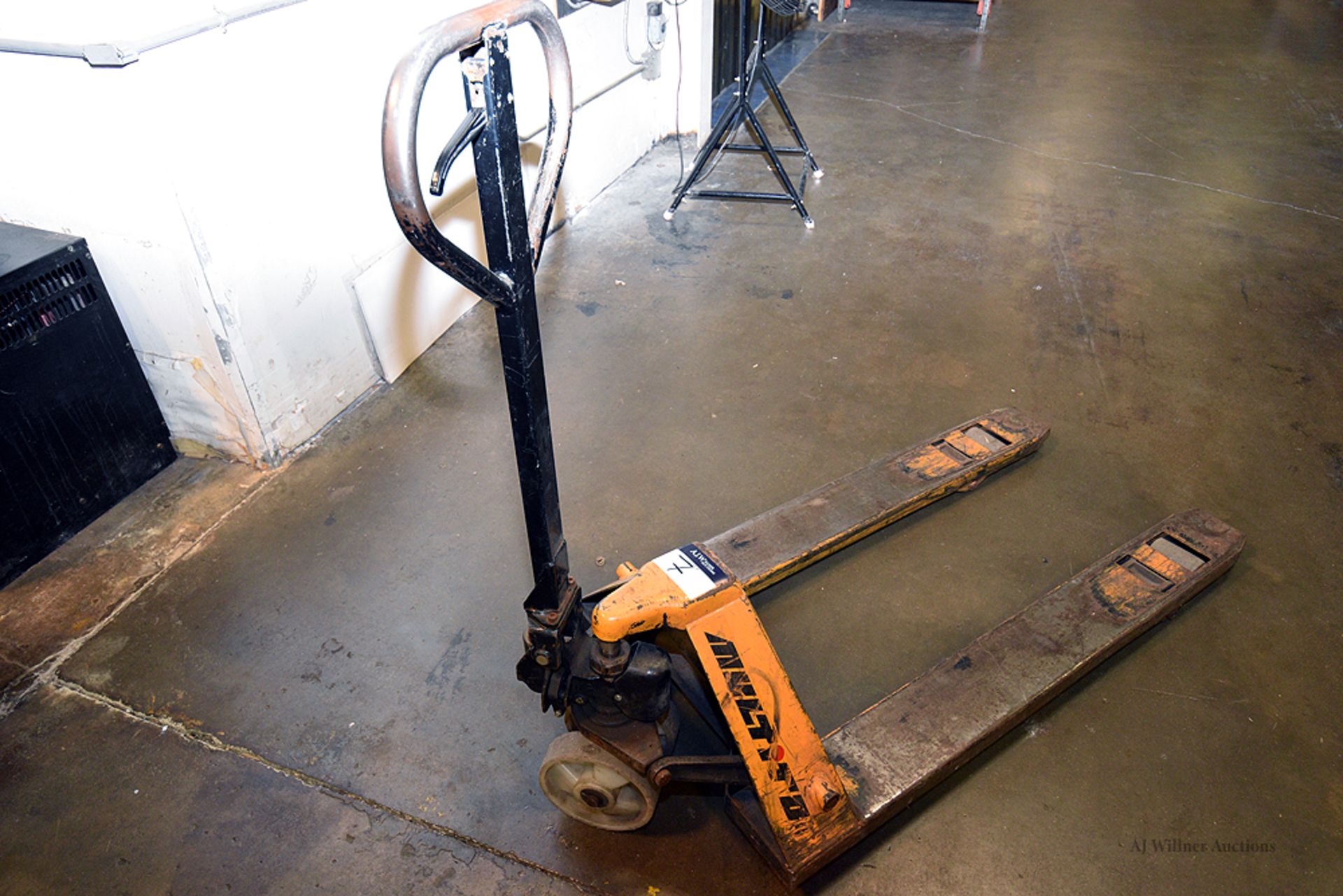 Mulit-Ton Model: 27X48 Pallet Jack 5,500 lbs. Capacity - Image 3 of 3