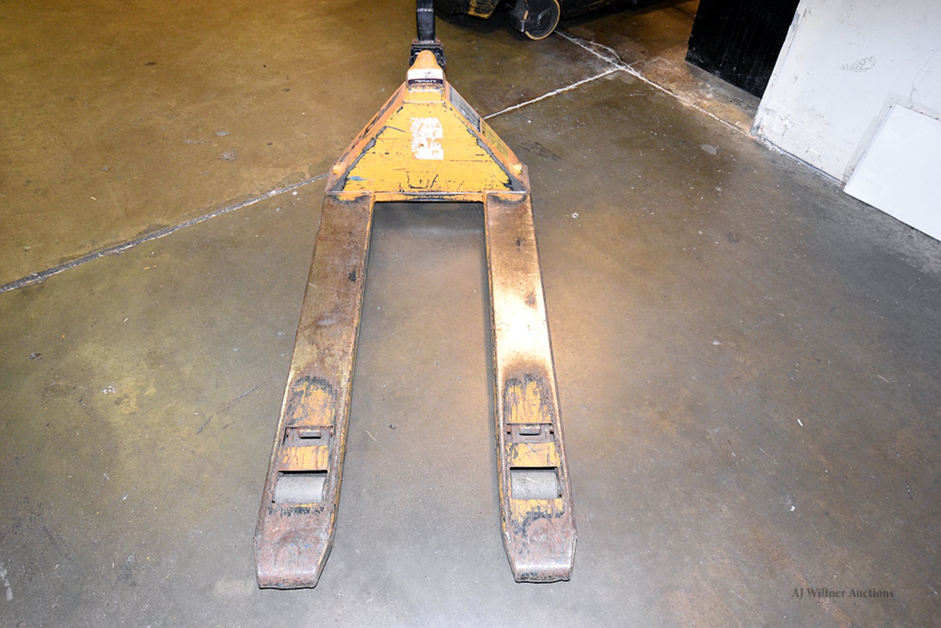 Mulit-Ton Model: 27X48 Pallet Jack 5,500 lbs. Capacity - Image 2 of 3