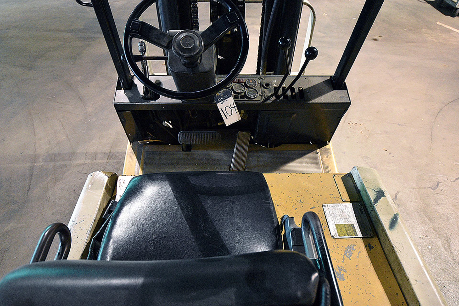 Yale 12,626lb 3-Stage LPG Forklift (8,000lb cap) - Image 5 of 7