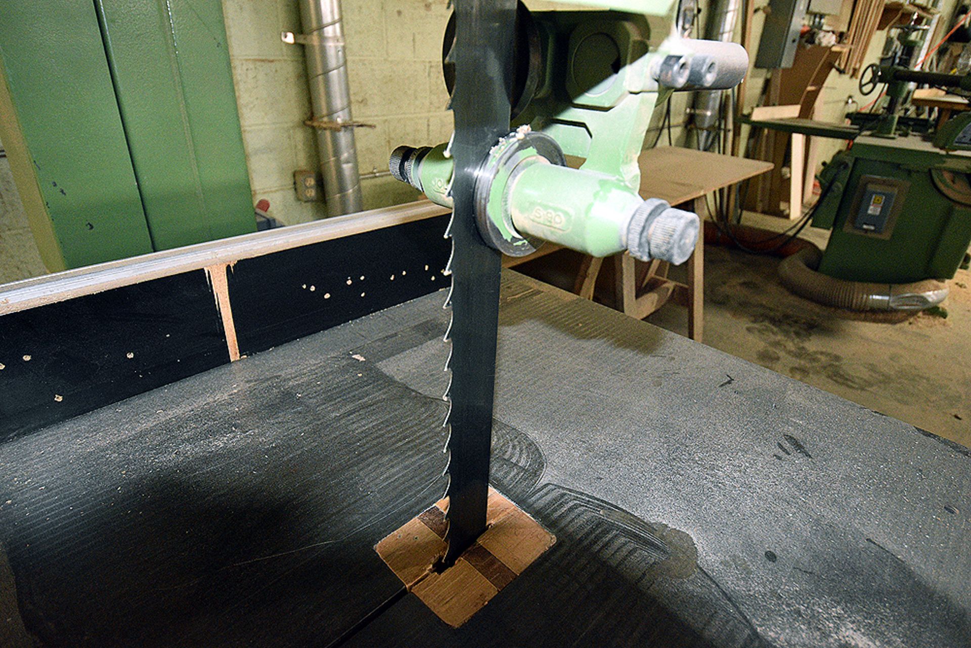 Vertical Bandsaw (35" Throat) - Image 5 of 5