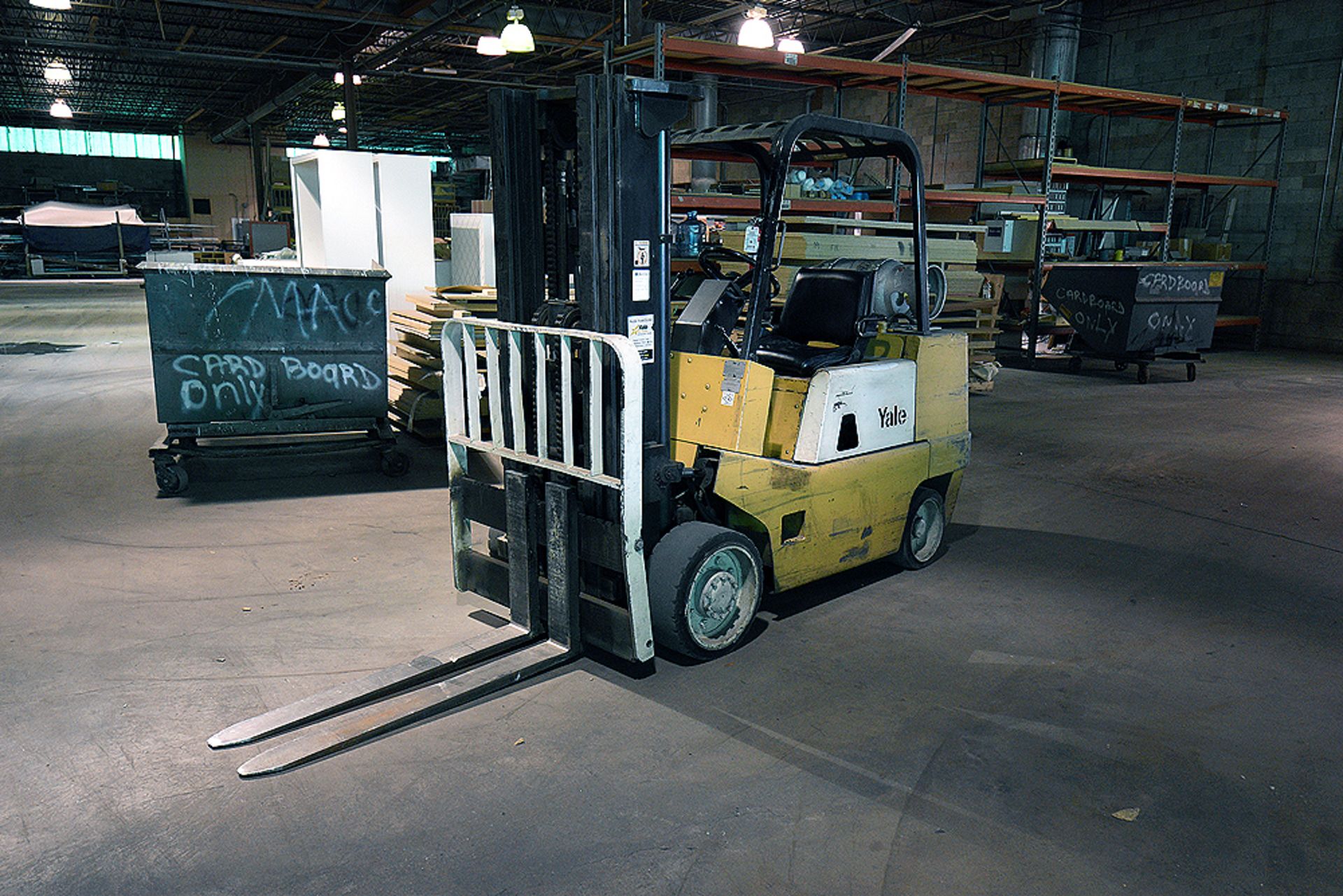 Yale 12,626lb 3-Stage LPG Forklift (8,000lb cap)