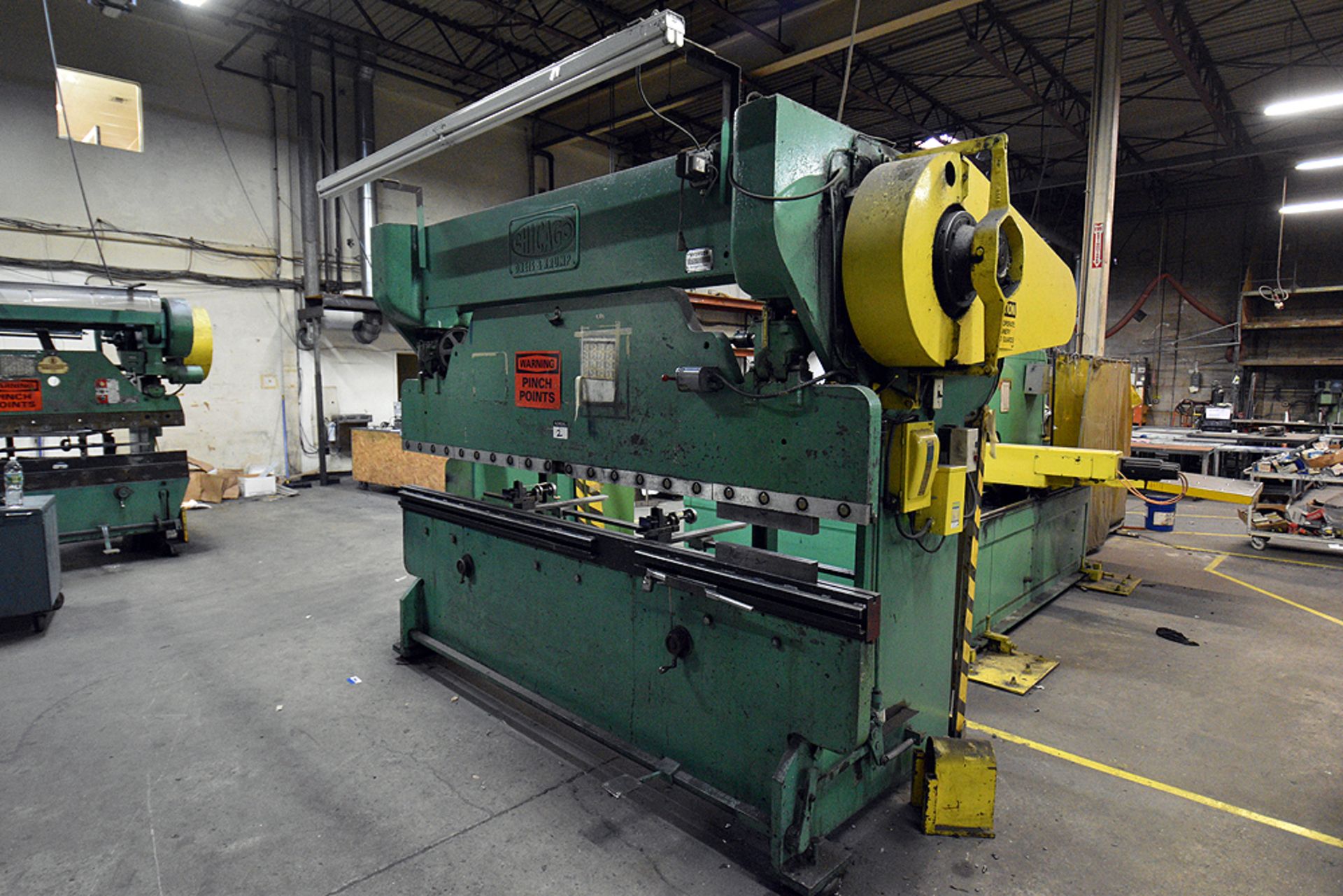 Chicago 8L10 Press Brake, 10'