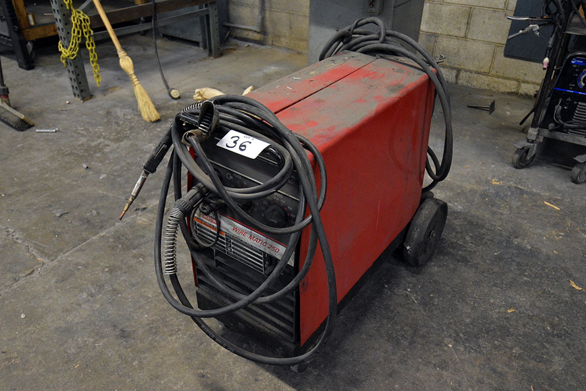 Lincoln Electric Wire-Matic 250 Mig Welder, s/n U1940121992