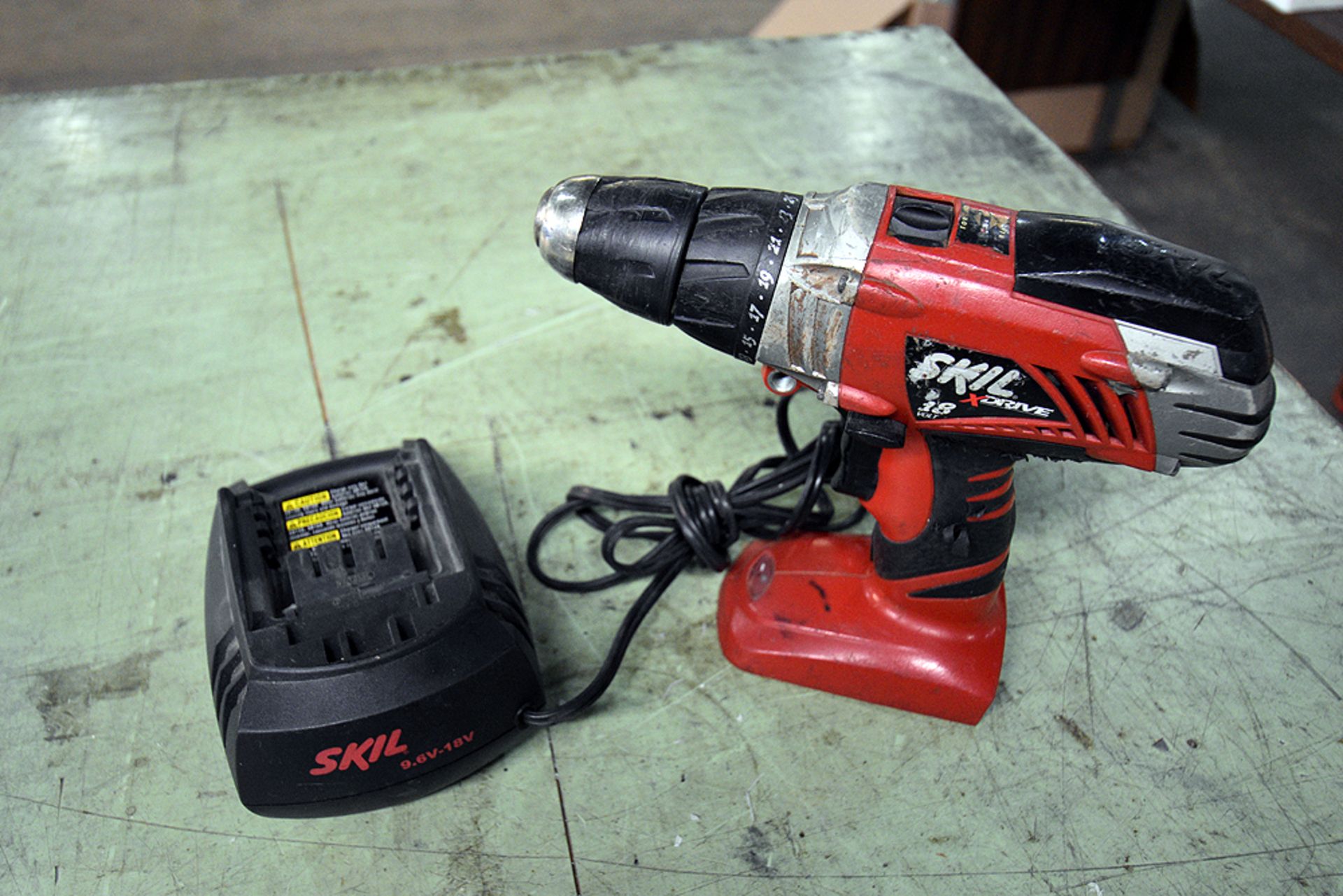 (1) Skil mod 490 Corded Sander, (1) Ryobi mod JS481L Jig Saw, and (1) Skil 18V Cordless Drill w/ - Image 6 of 7