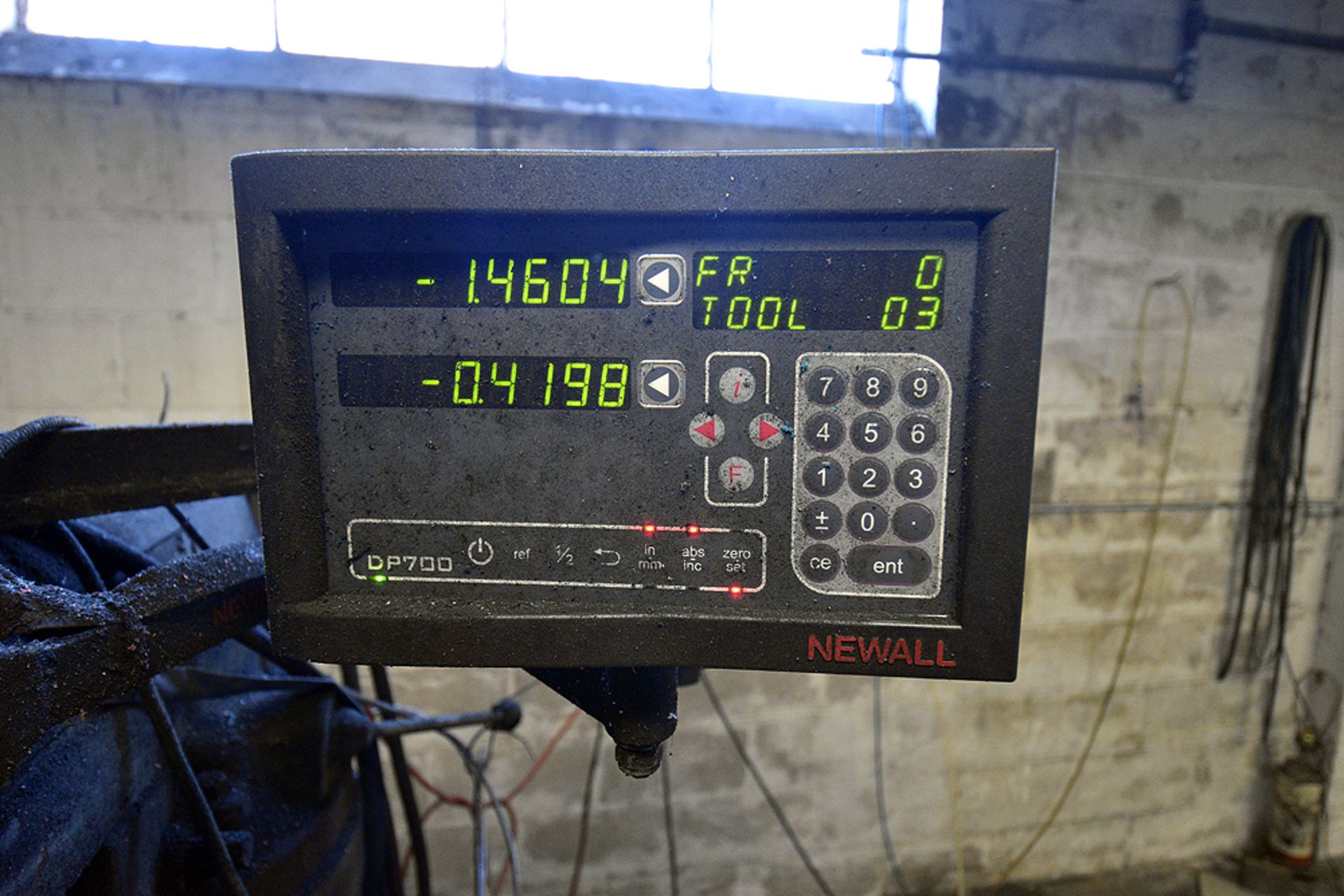 Bridgeport vertical milling machine, s/n 12BR-133436, w/ 1 ½ H.P. head, s/n J116769, w/ 9” x 42” T- - Image 4 of 12