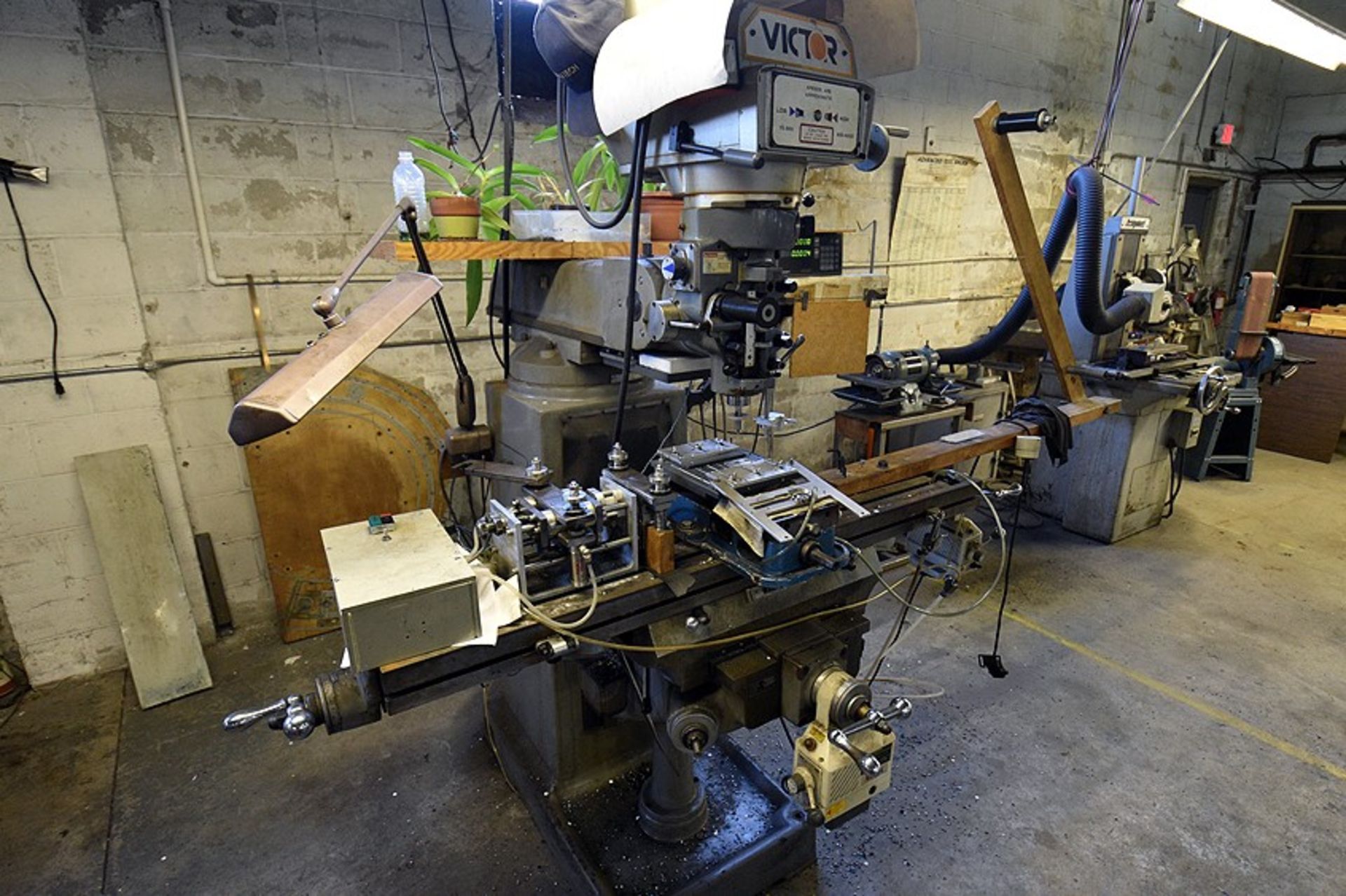 Victor model K3V vertical milling machine, s/n K3V990882, w/ 3 H.P. head, w/ 10” x 54” T-slotted - Image 2 of 12