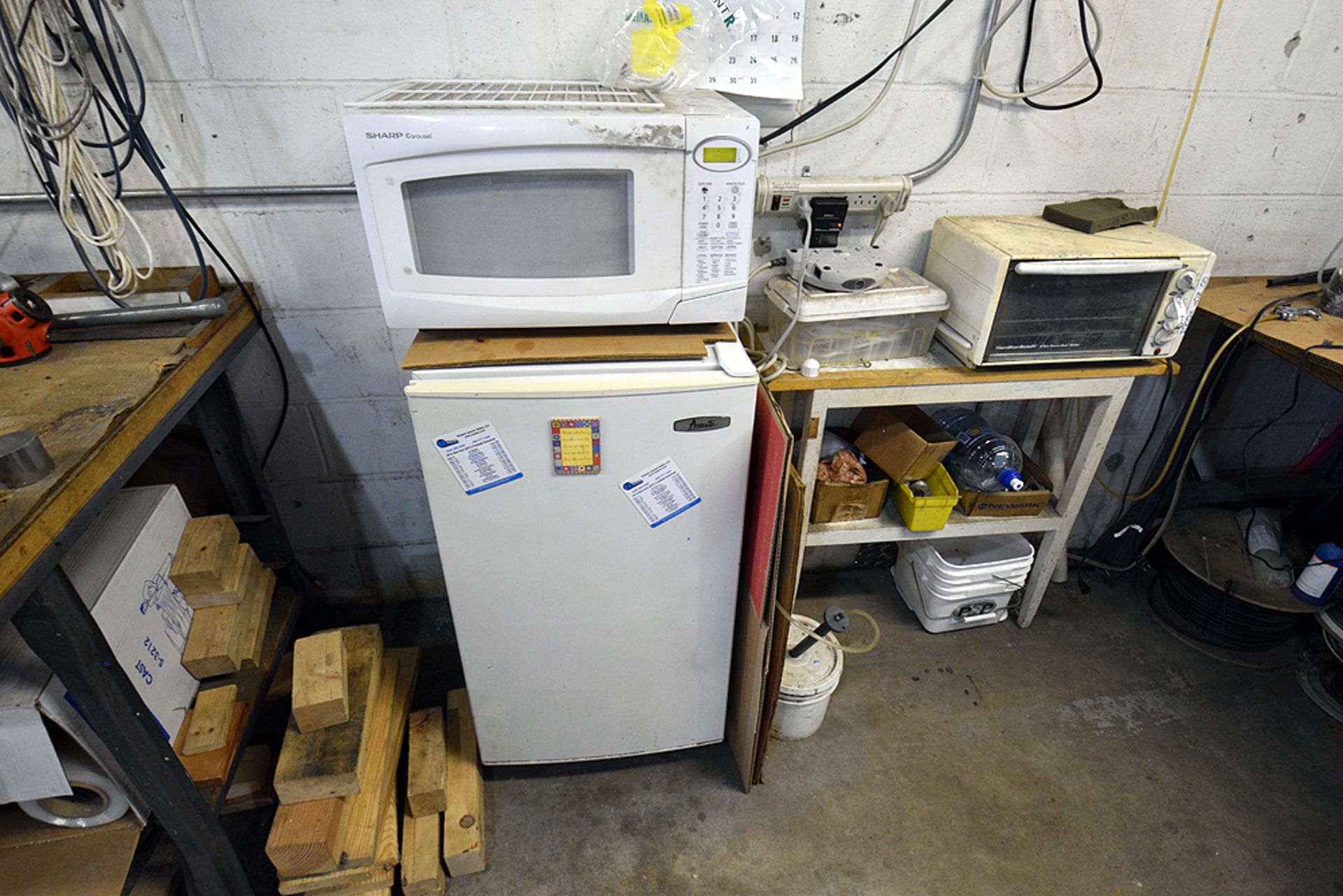 Contents of Work Area (Tools, Work Benches, Hardware, Bench Vise, Microwave, Mini Fridge, etc.) ( - Image 3 of 5