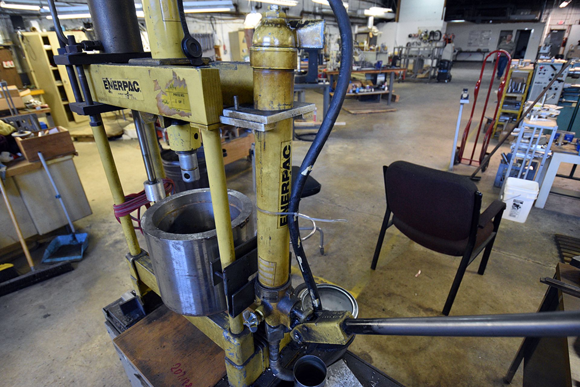 Enerpac hydraulic press, w/ model RC106/0C5, 10 ton cylinder, w/ stand/cabinet - Image 3 of 6