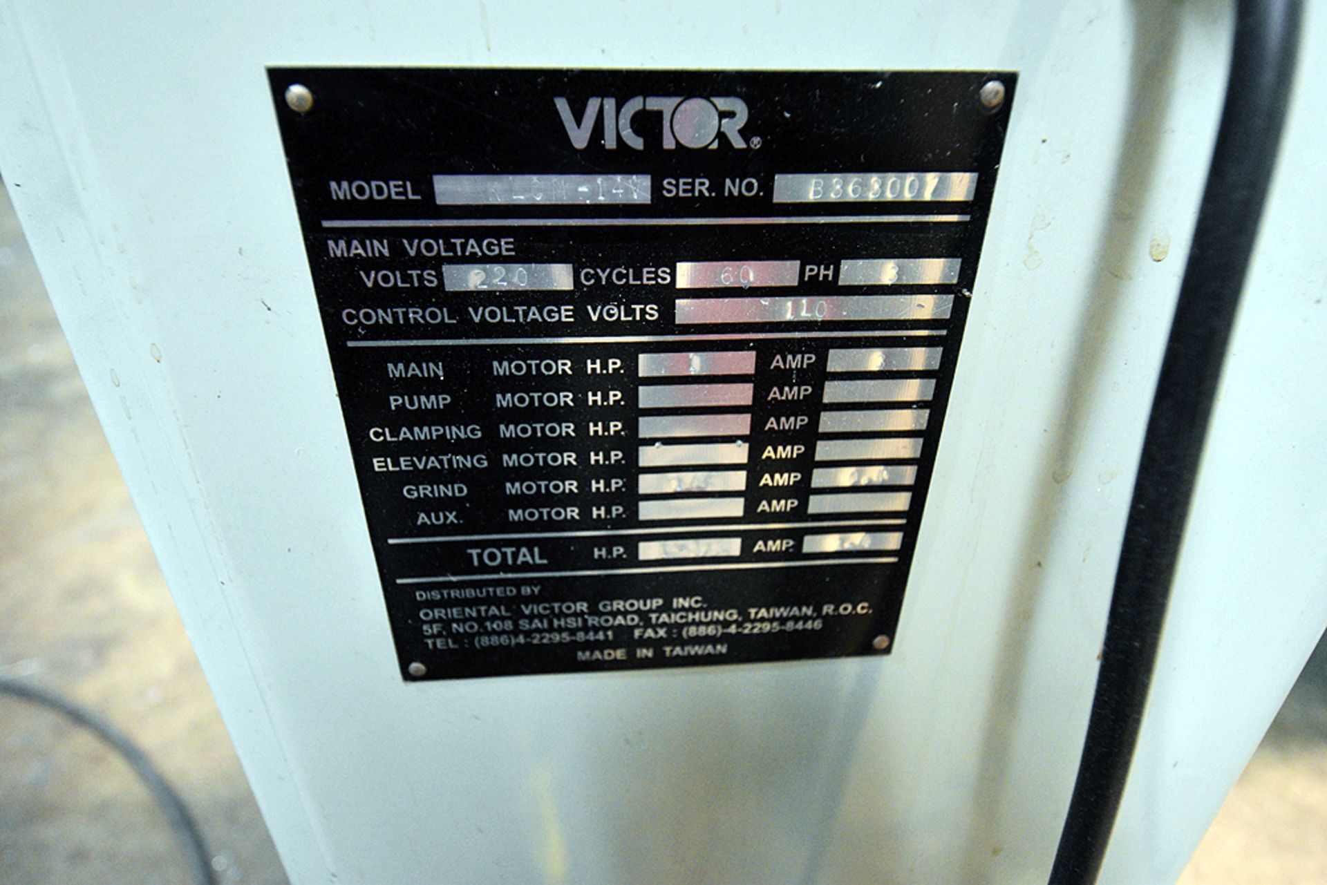 Victor model KLCM-14V vertical bandsaw, s/n B363007, 14” throat, w/ blade grinder & welder - Image 4 of 4