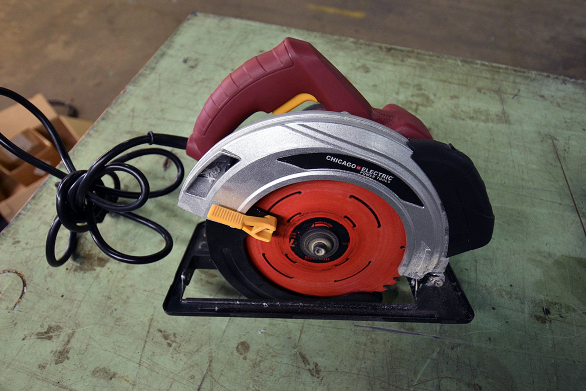 (1) Chicago 7 1/4" Circular Saw and (1) Black & Decker/ELU mod 3304 Plunge Cut Router - Image 2 of 3