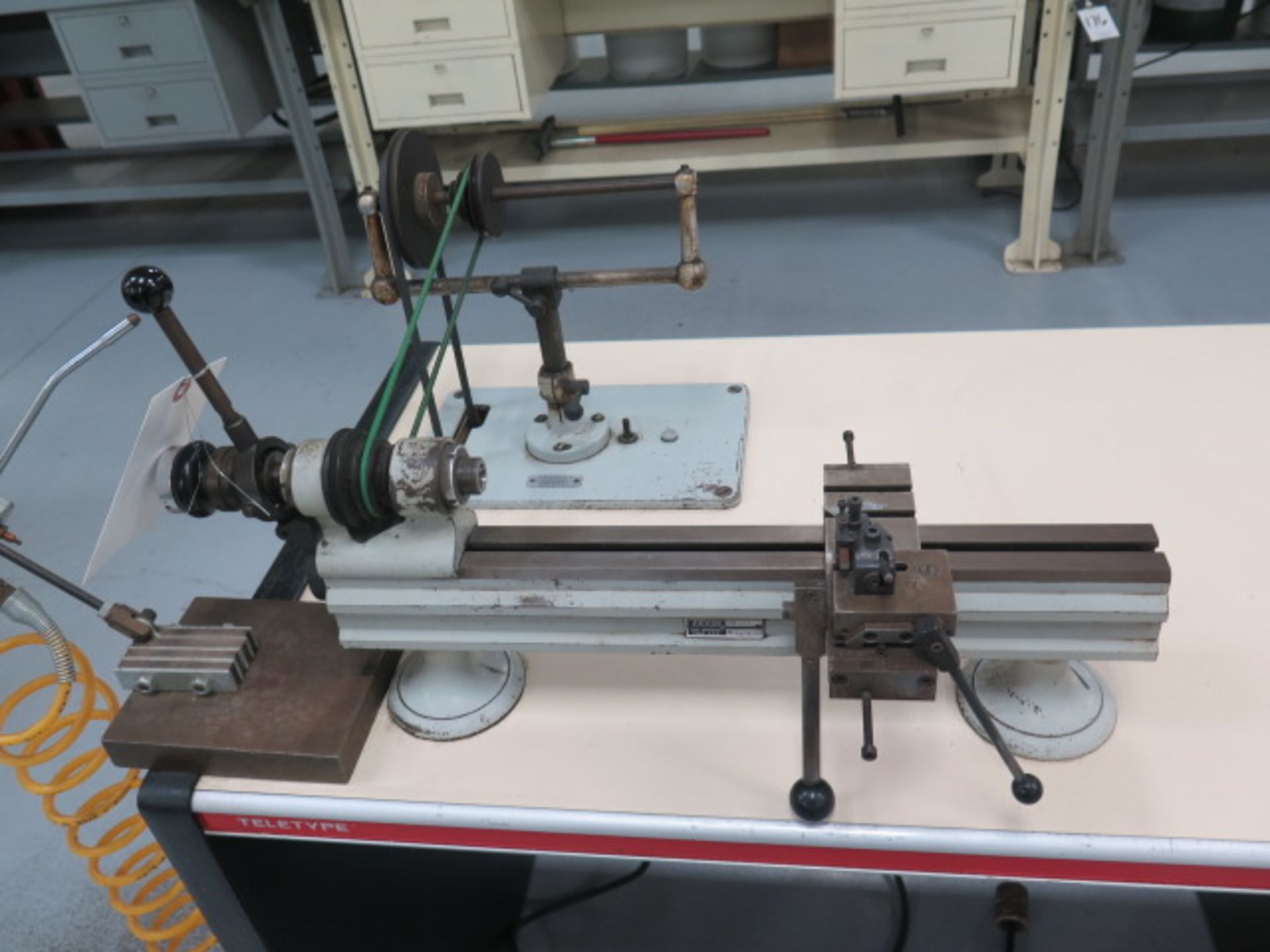 Levin Type ABEQ Precision Jewelers Lathe s/n D01576 w/ 8-Speeds, Compound Cross Slide and Acces - Image 2 of 6