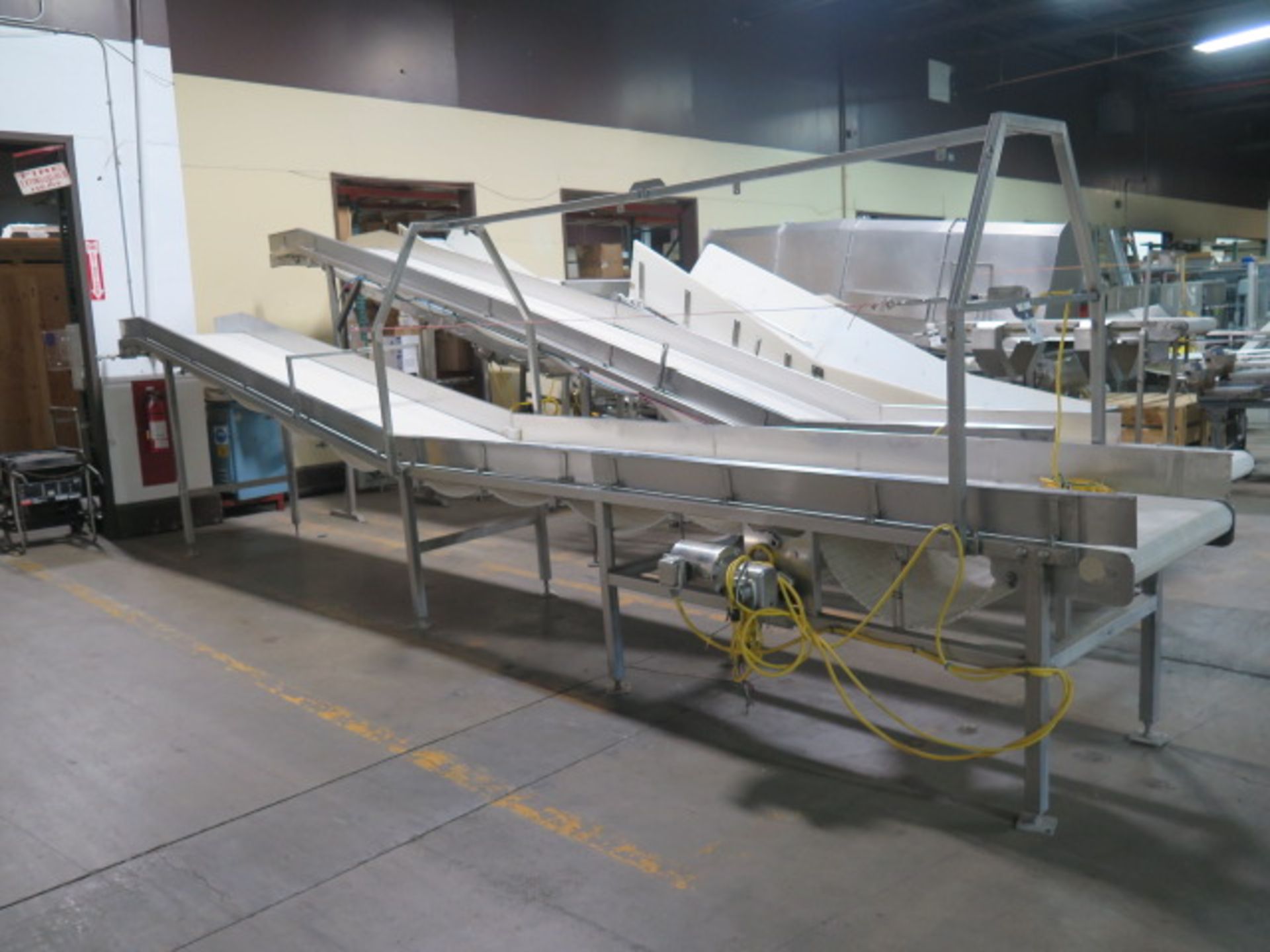 30” Belt x 25’ Incline Conveyor