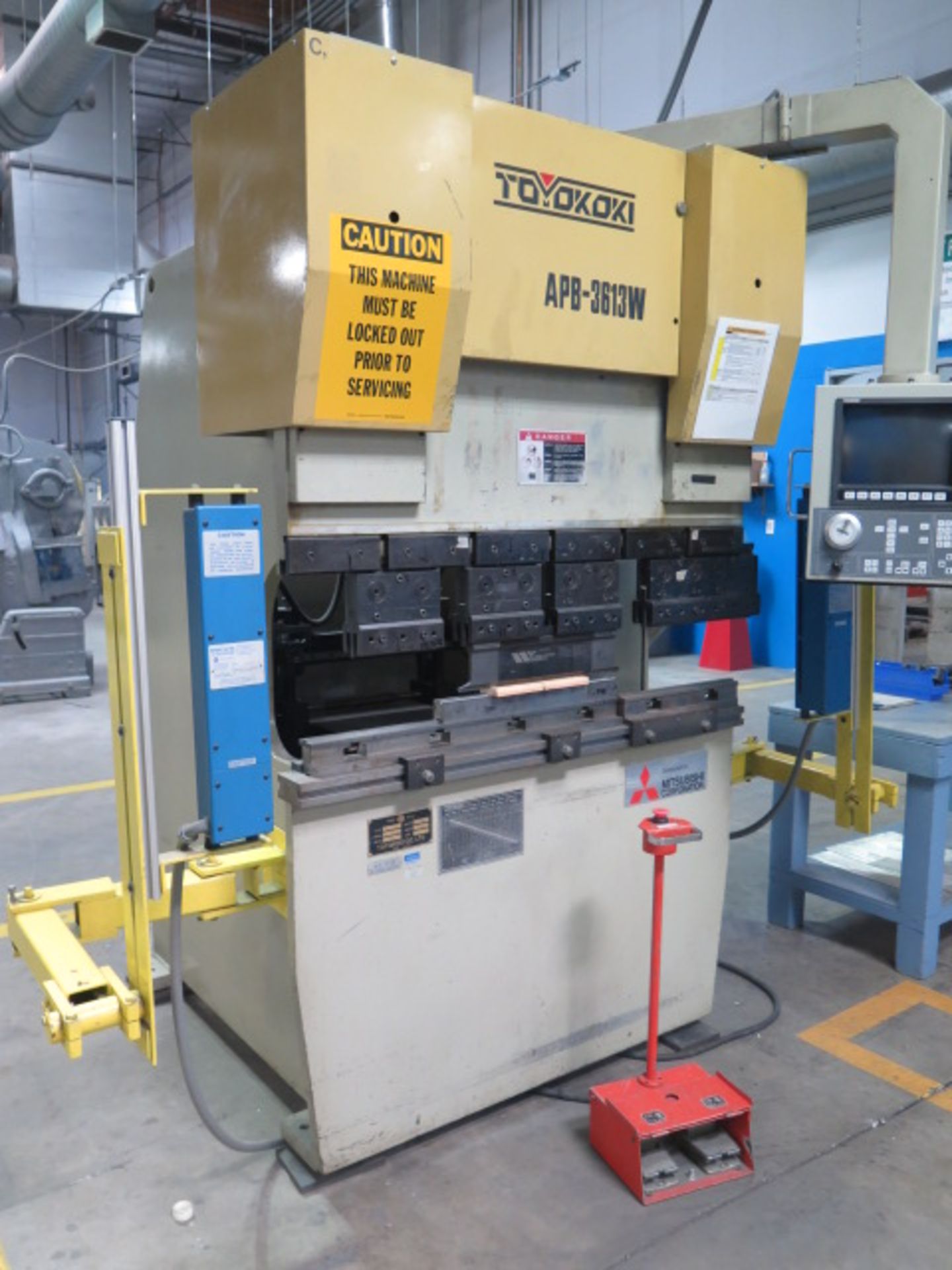 Toyokoki APB-3613W 50” CNC Press Brake s/n 7001767 w/ Toyokoki Controls and Back Gaging, 51” Bed - Image 2 of 15