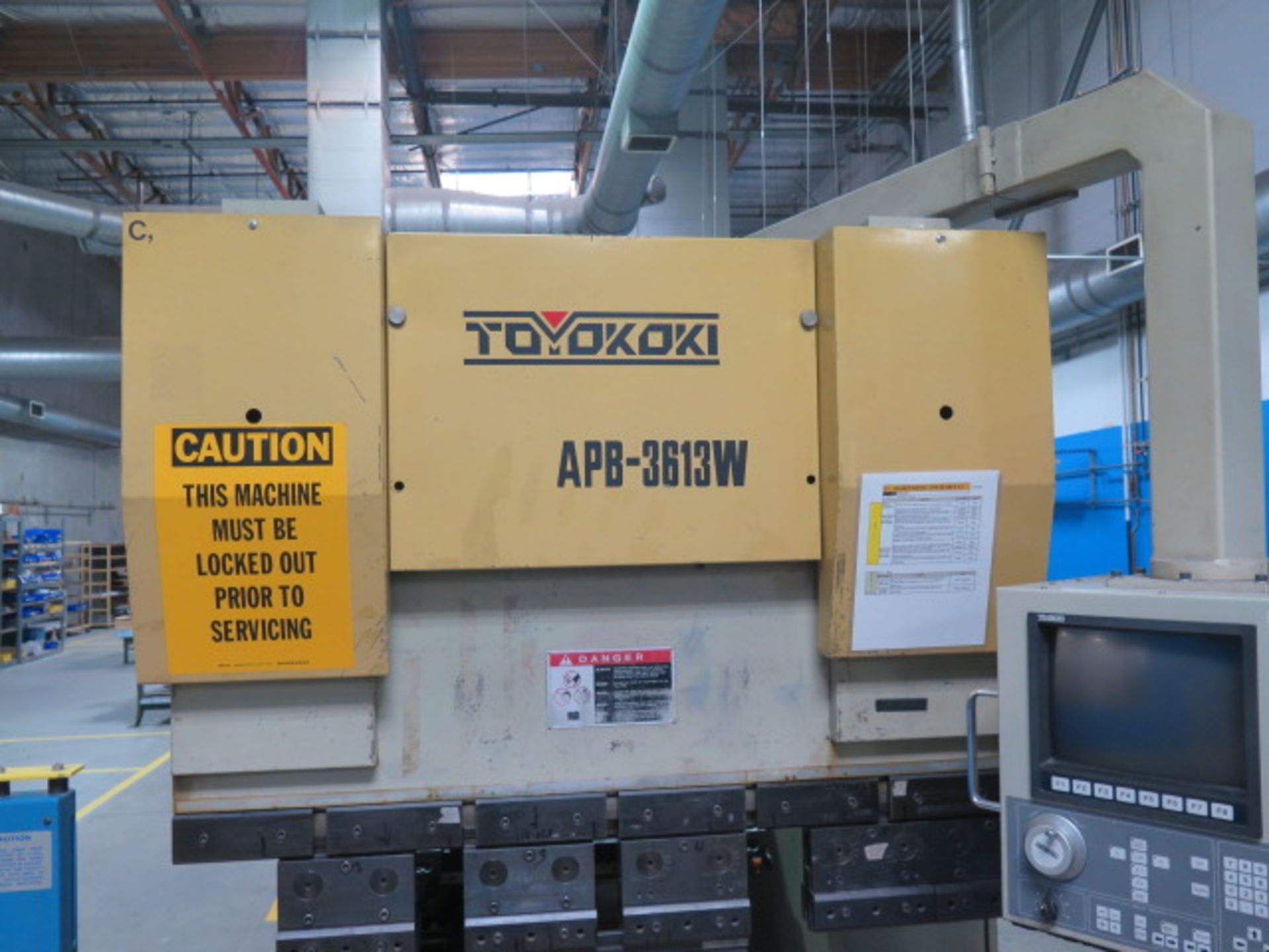 Toyokoki APB-3613W 50” CNC Press Brake s/n 7001767 w/ Toyokoki Controls and Back Gaging, 51” Bed - Image 4 of 15