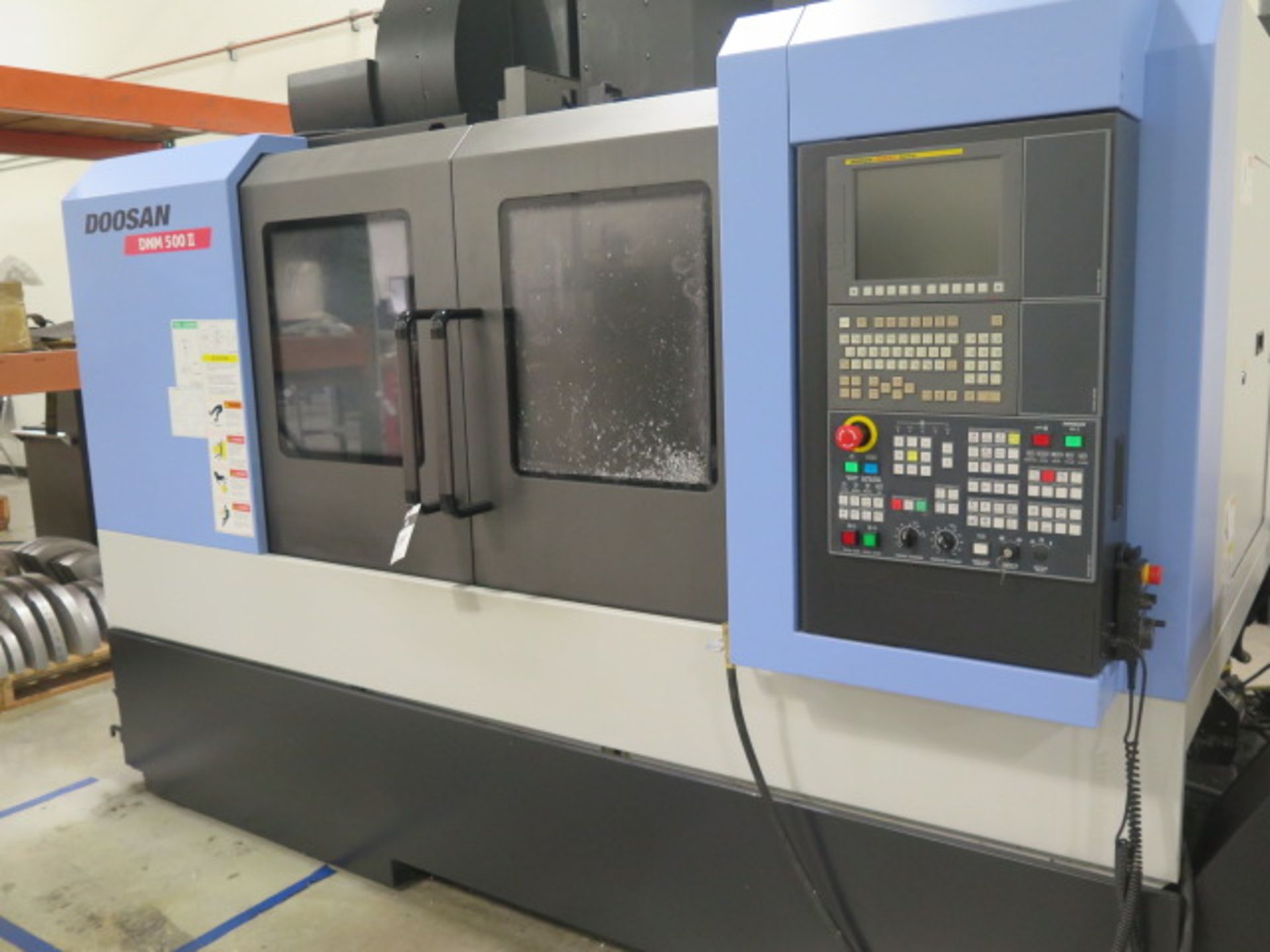 2013 Doosan DNM-500 II 4-Axis CNC Vertical Machining Center s/n MV0010-002320 w/ Fanuc Series 0i- - Image 4 of 17