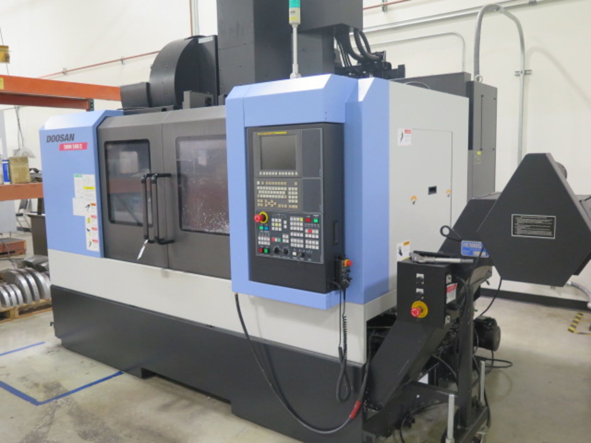 2013 Doosan DNM-500 II 4-Axis CNC Vertical Machining Center s/n MV0010-002320 w/ Fanuc Series 0i- - Image 3 of 17